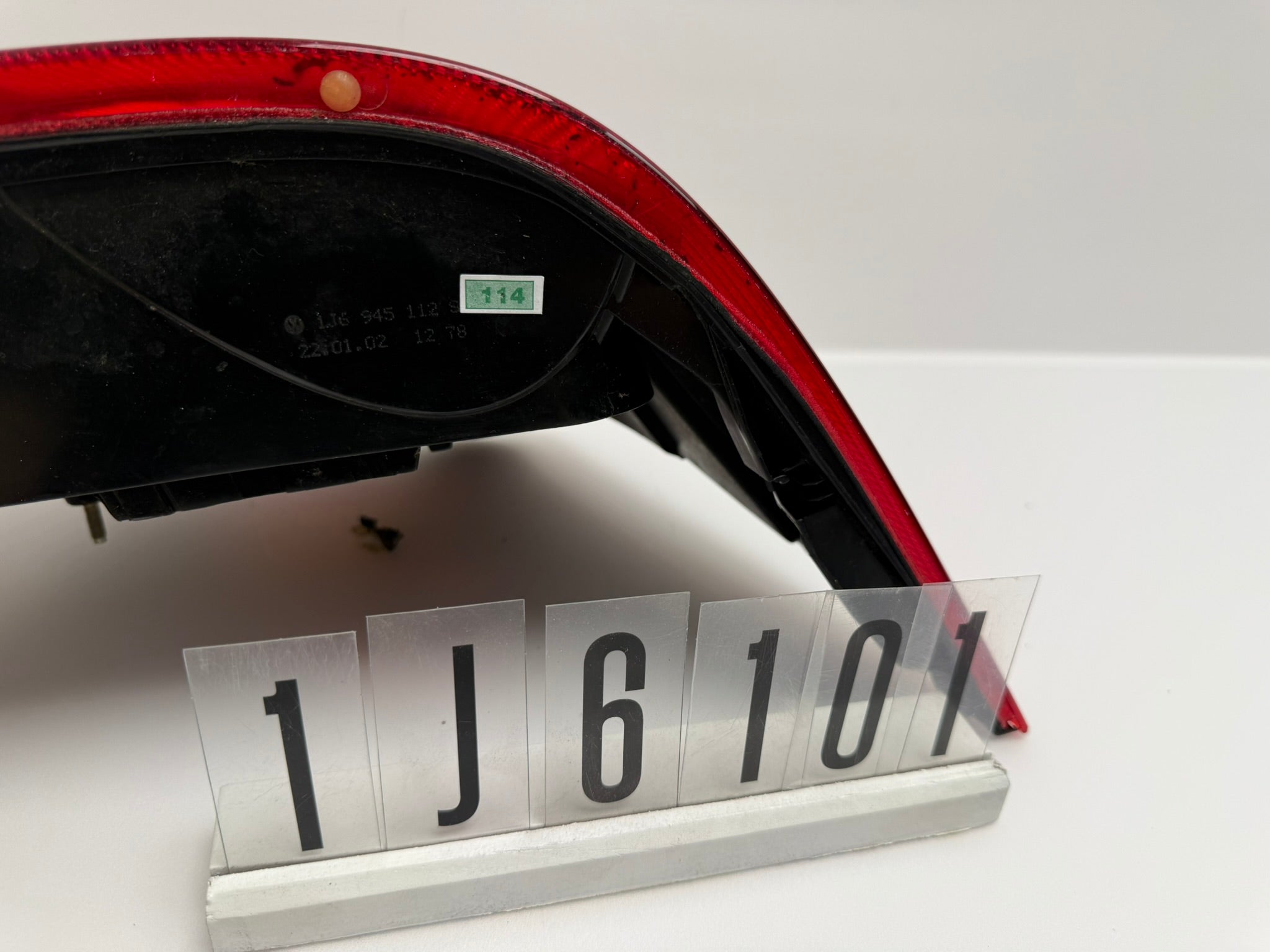 1J6 945 112; 1J6 2 01-02; 114-115 SVW Golf IV 4 Rückleuchte Rechts