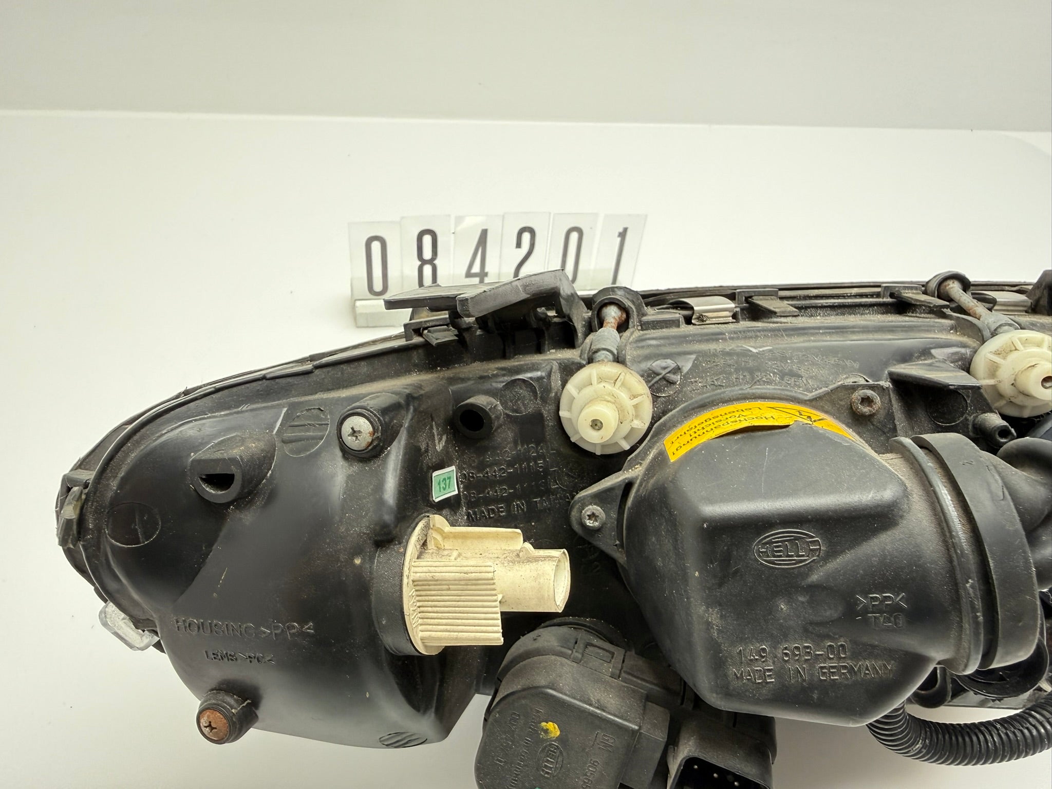 084421115 L; 084 2 01; 137 OPEL OMEGA B  (99-03) Scheinwerfer links