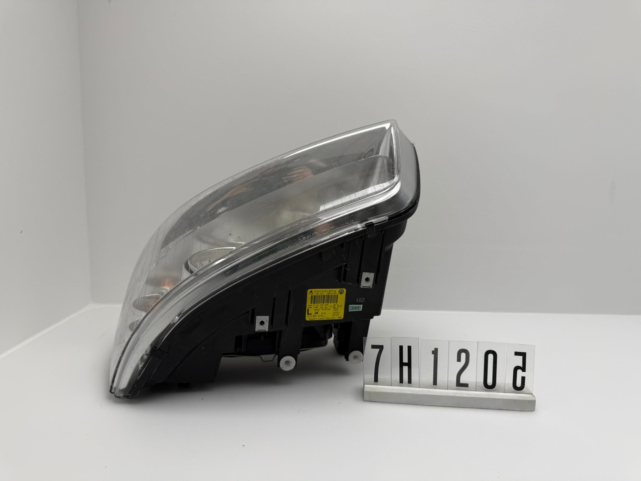 7H1 941 015 L; 7H1 2 05; 147 VW T5 Scheinwerfer Links