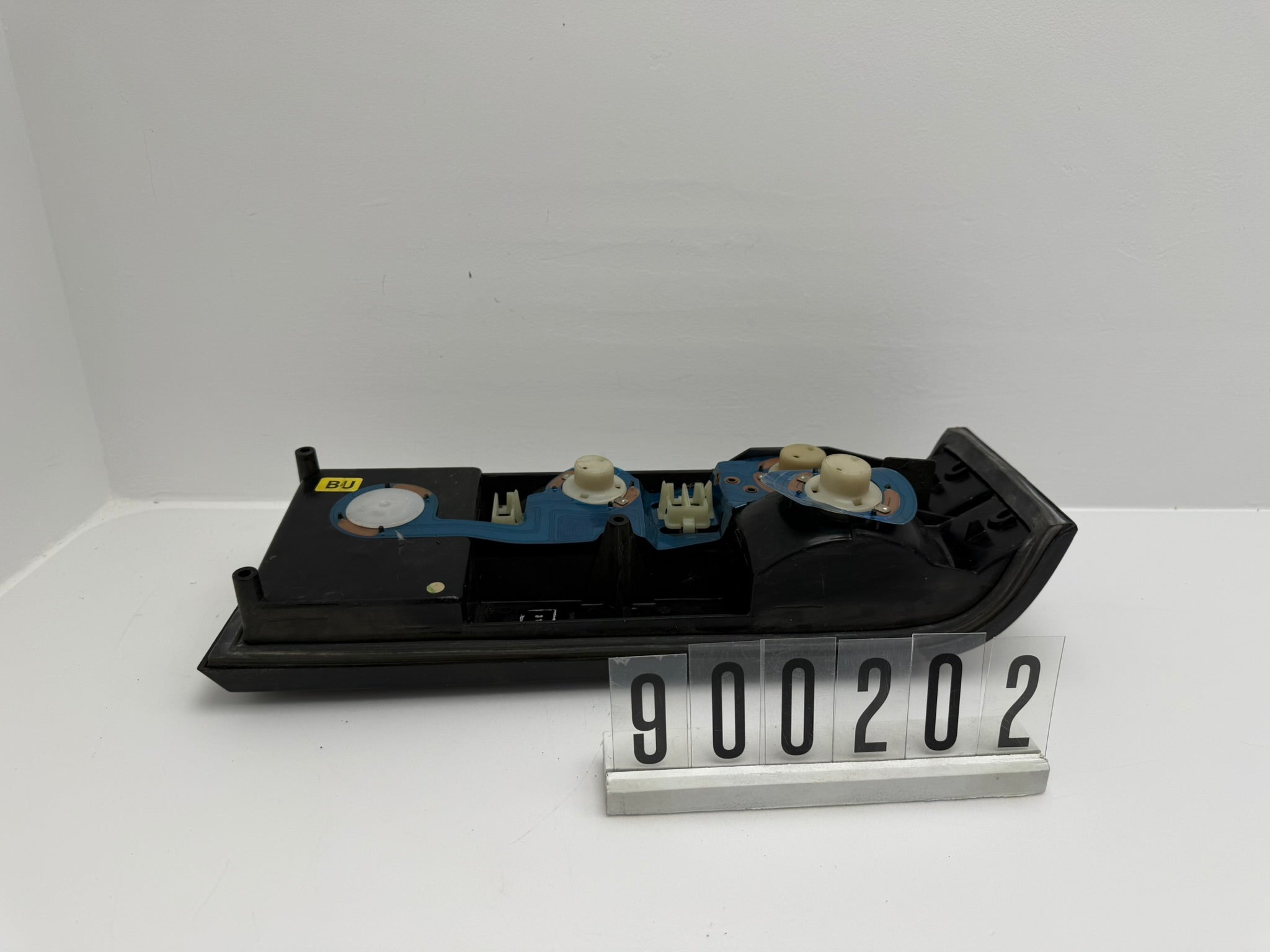GM 90045094; 900 2 02; 153 Opel Monza A Rückleuchte Rechts