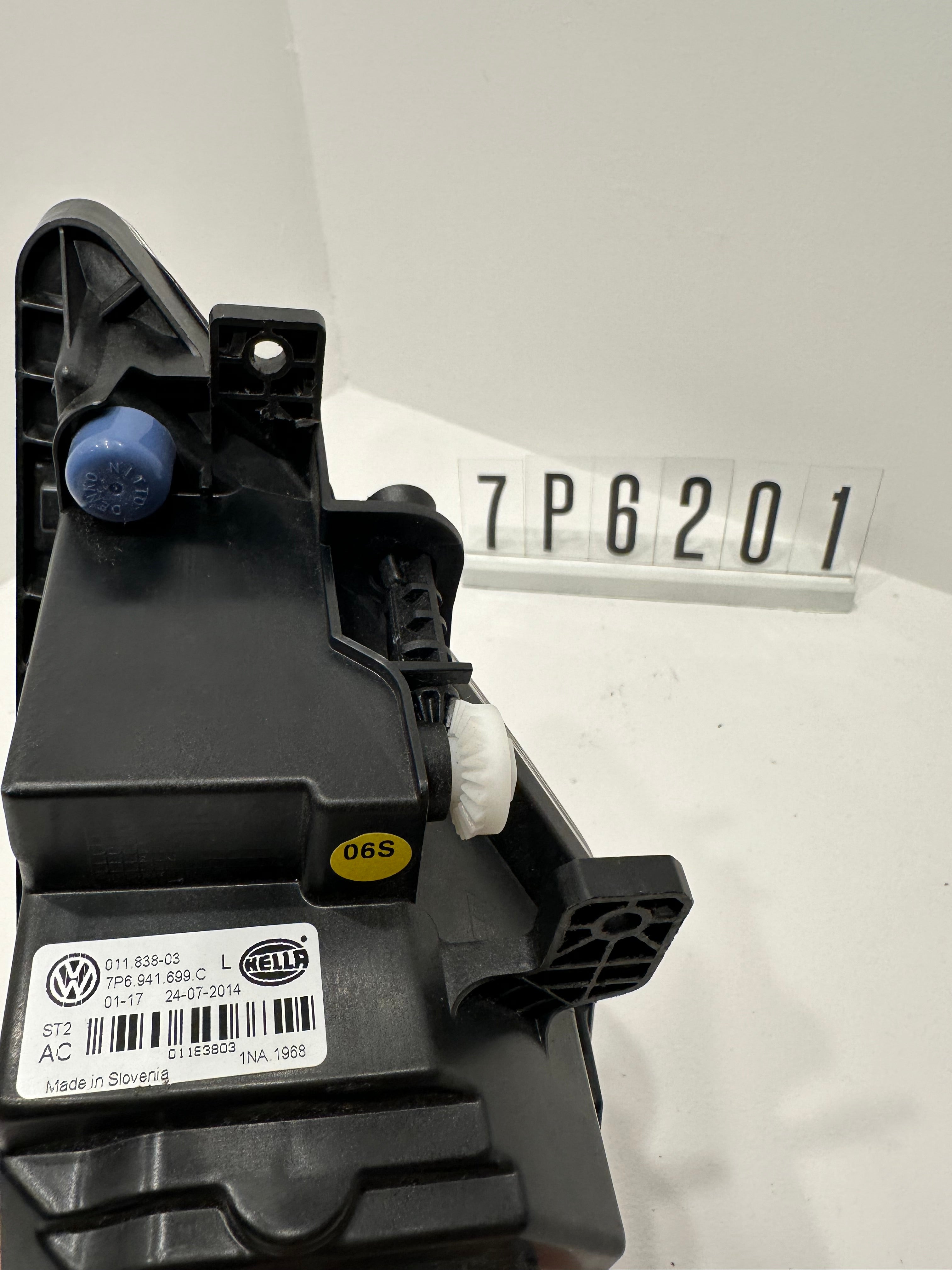 7P6941699C Volkswagen Touareg 7PA/PH Nebelscheinwerfer links
