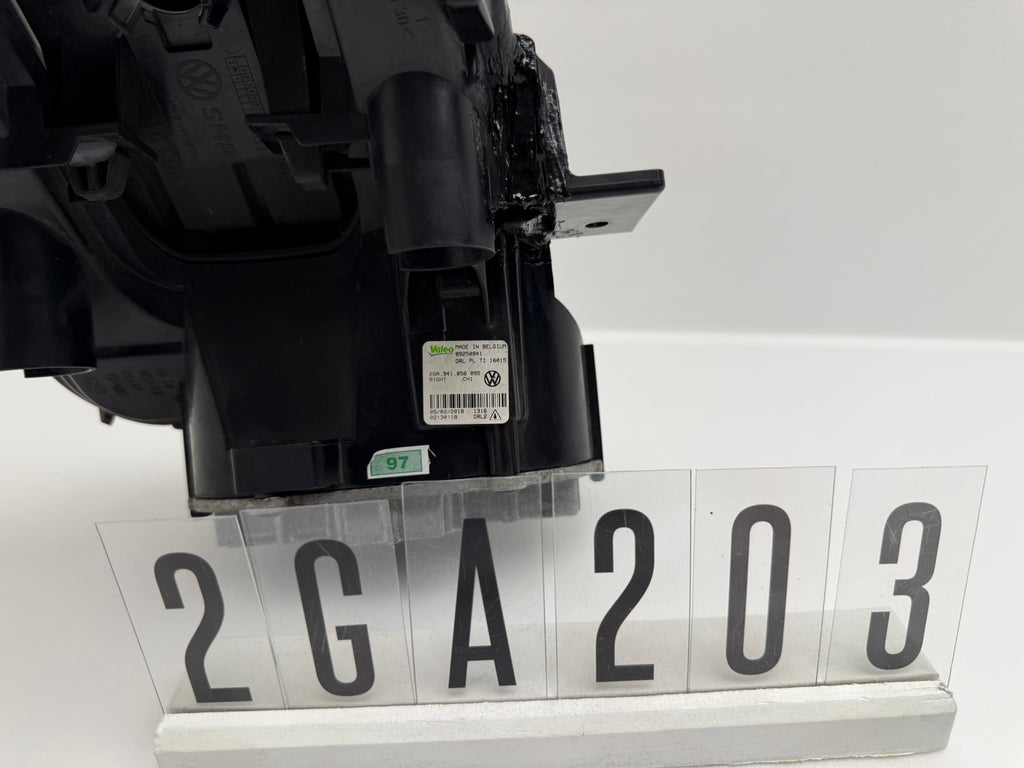 2GA.941.056 095; 2GA 2 03; 97 VW T-ROC Tagfahrlicht Rechts