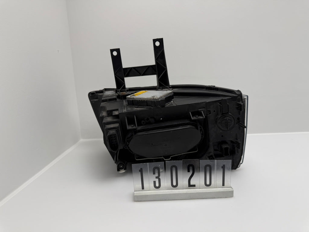 1 305 235 773 / 1305 630 109; 130 2 01; 98 VW T5 Multivan Scheinwerfer Bi- Xenon Links