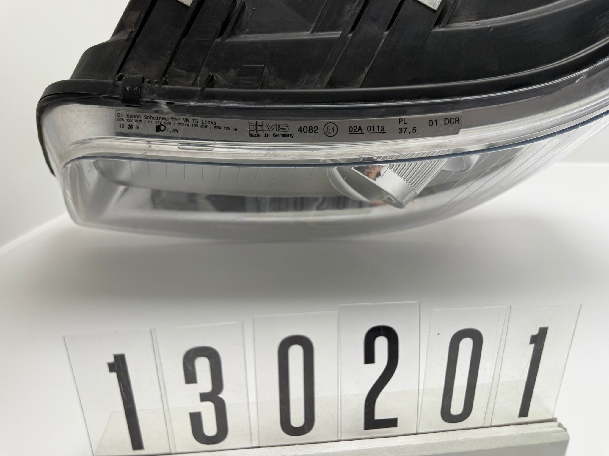 1 305 235 773 / 1305 630 109; 130 2 01; 98 VW T5 Multivan Scheinwerfer Bi- Xenon Links