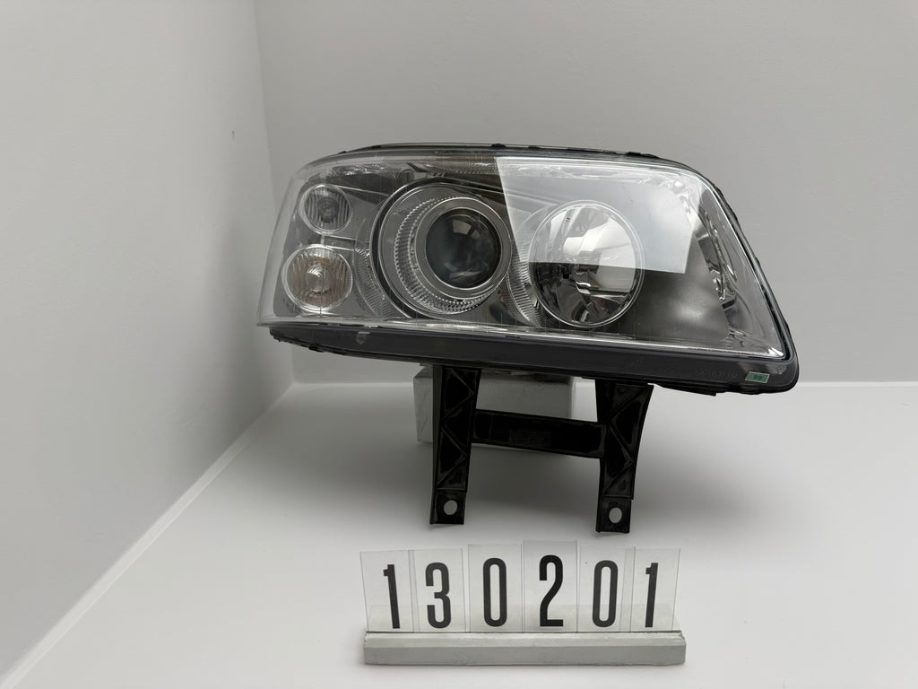 1 305 235 774 / 1306 630 110; 130 2 02; 99 VW T5 Multivan Scheinwerfer Bi- Xenon Rechts