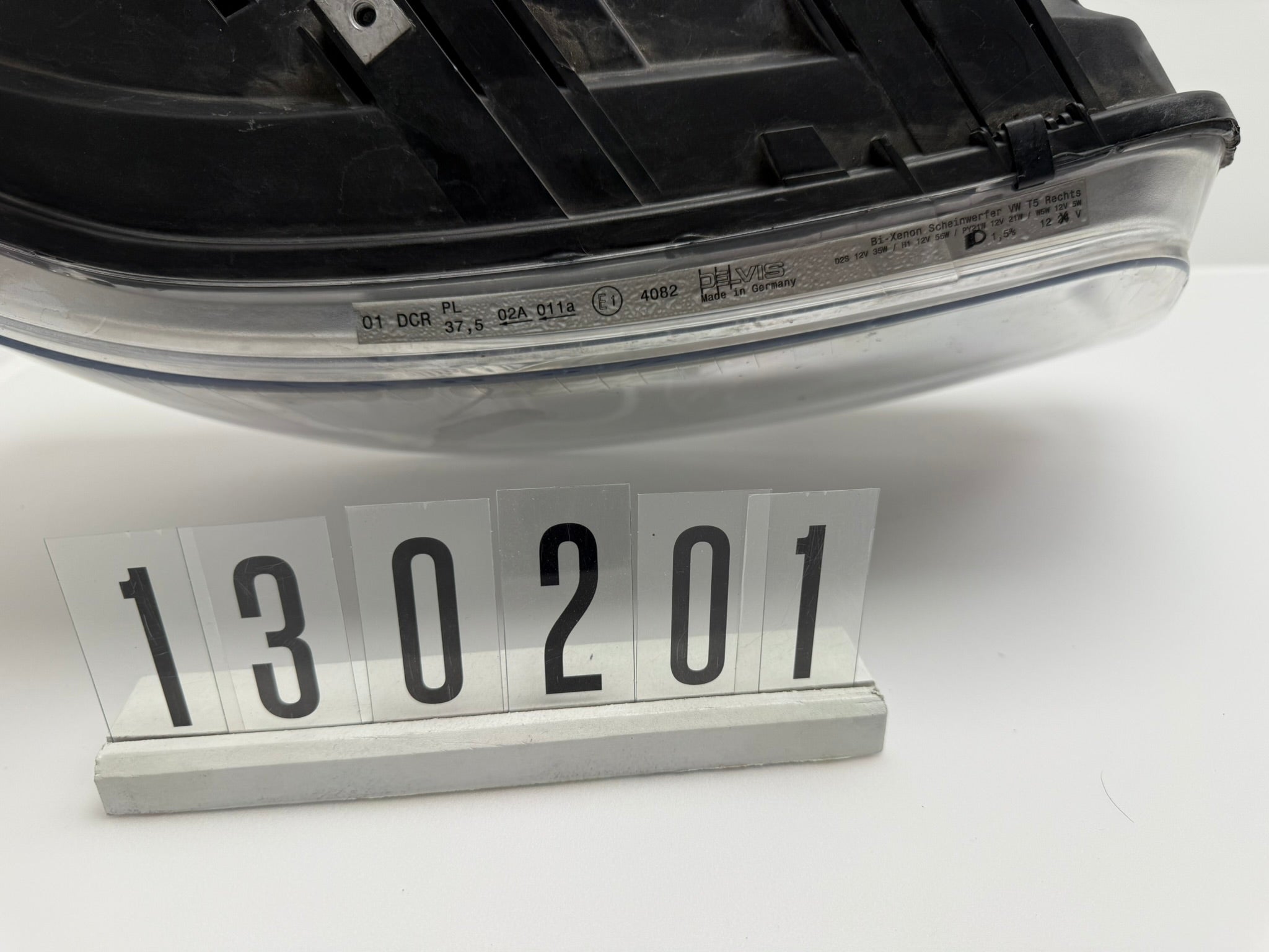 1 305 235 774 / 1306 630 110; 130 2 02; 99 VW T5 Multivan Scheinwerfer Bi- Xenon Rechts