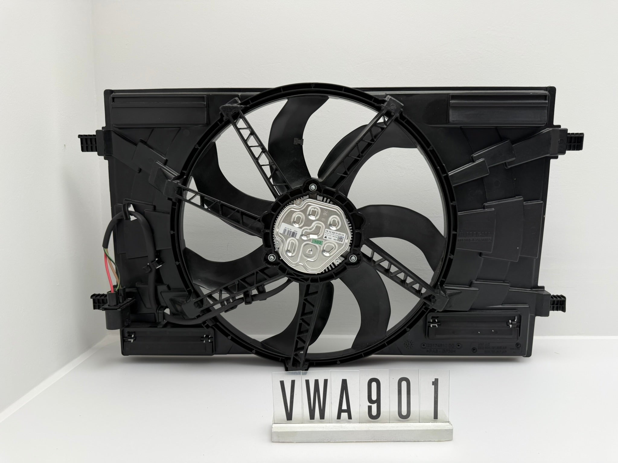 VW AG 5Q0.121.203.CN; VWA 9 01; 102 VW, Skoda, Seat, Audi Ladeluftkühler