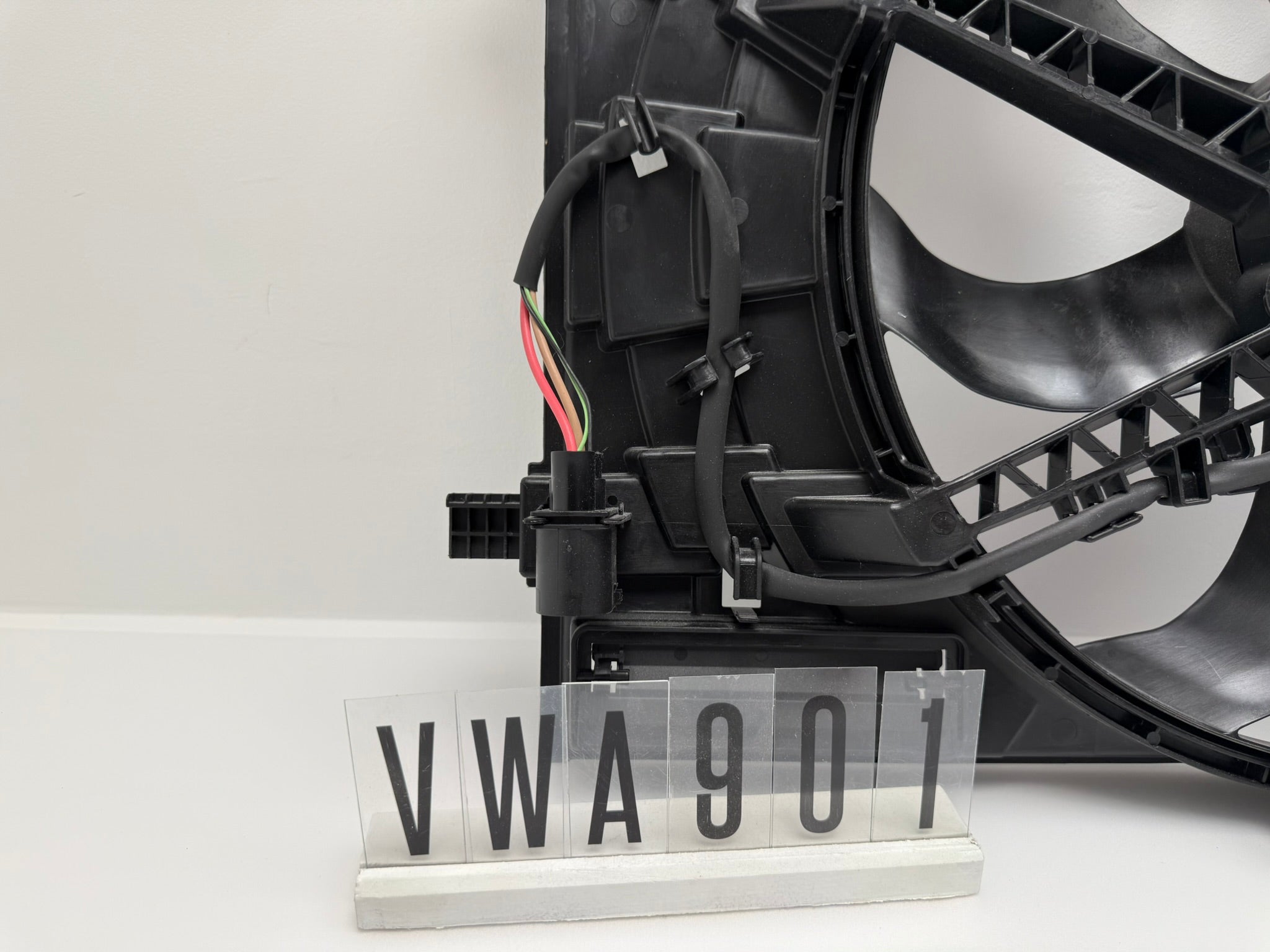 VW AG 5Q0.121.203.CN; VWA 9 01; 102 VW, Skoda, Seat, Audi Ladeluftkühler