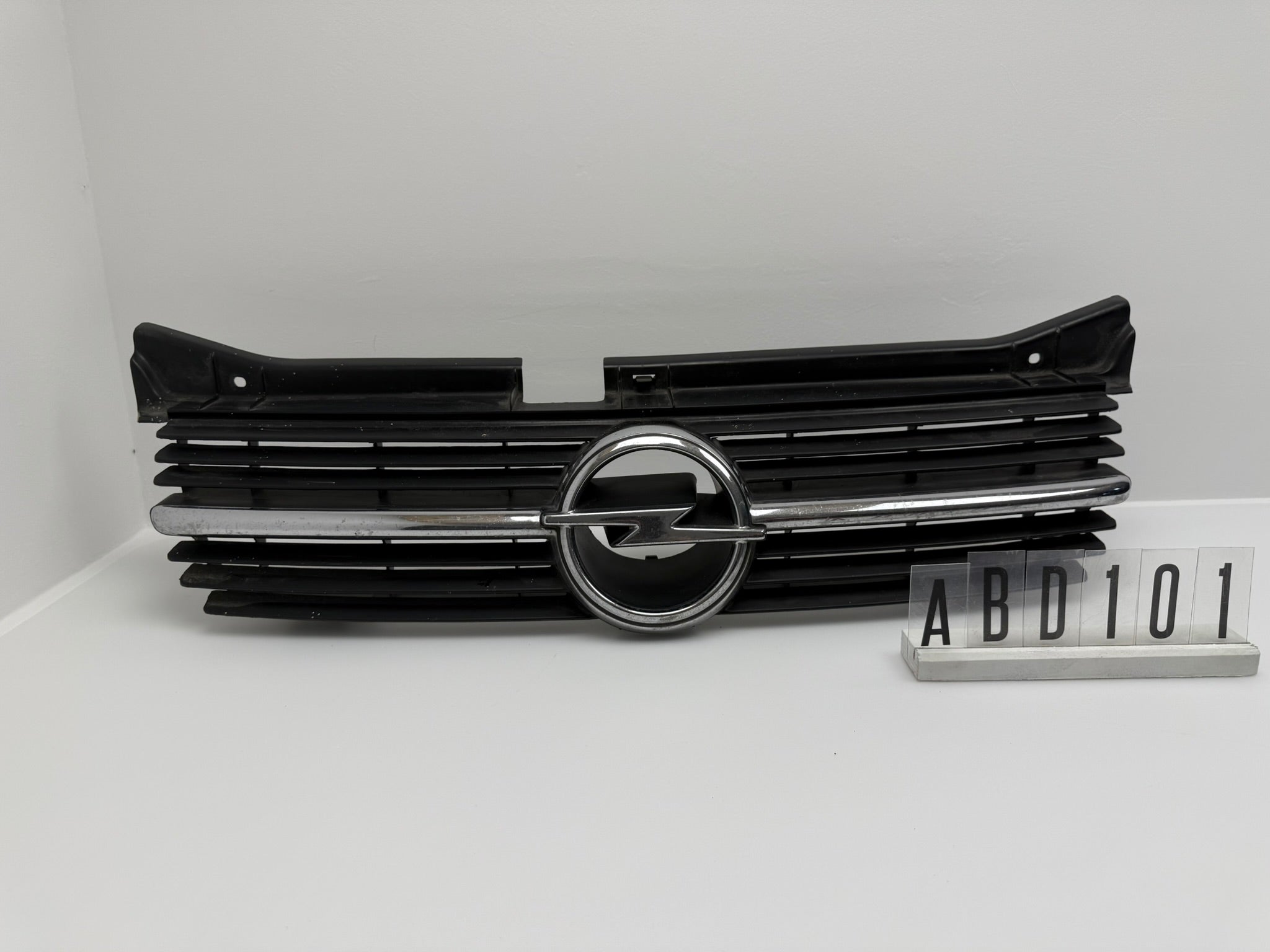 M ABD 90459940; ABD 1 01-02; 104-105 Opel Omega B Kühlergrill