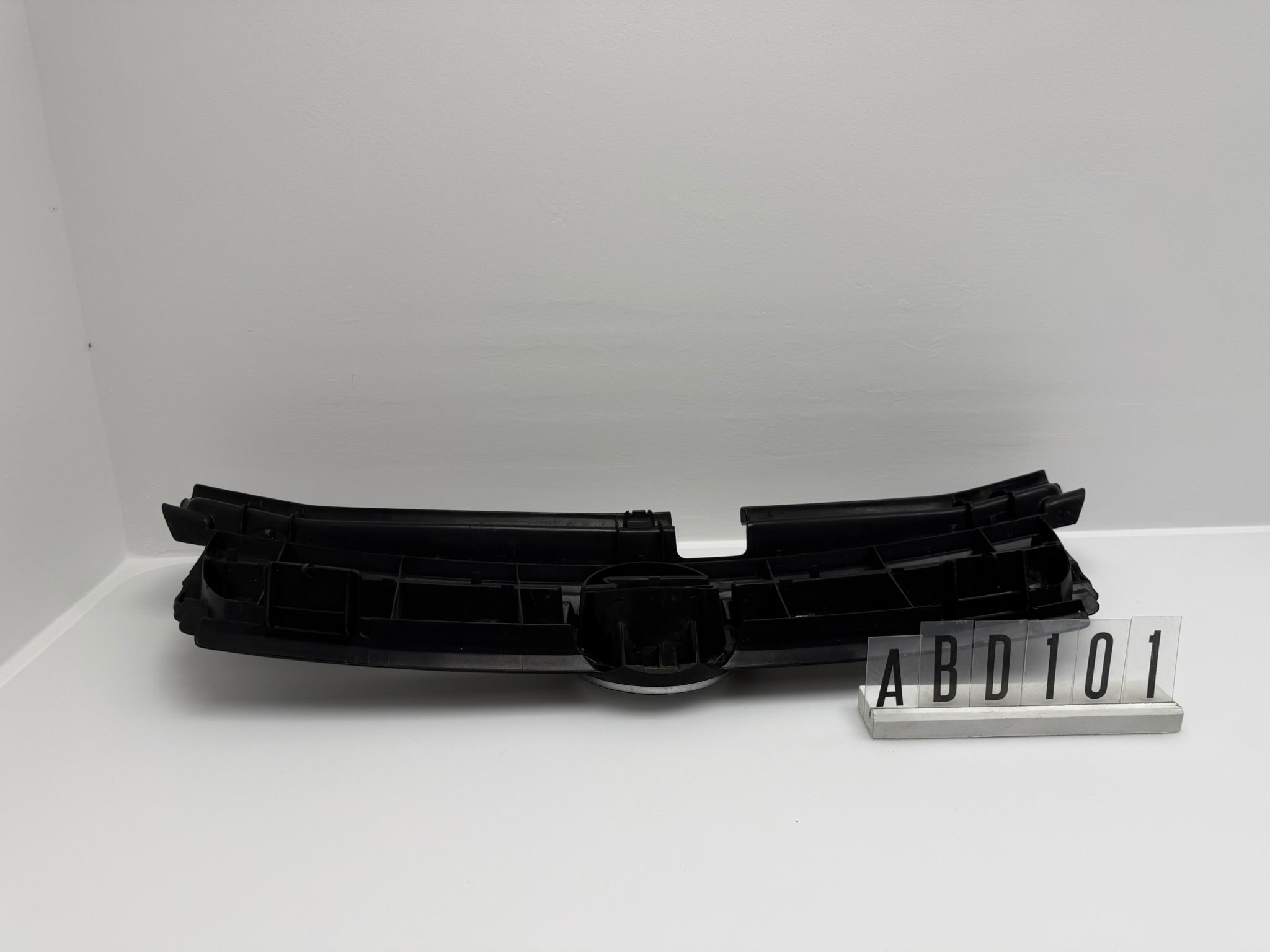 M ABD 90459940; ABD 1 01-02; 104-105 Opel Omega B Kühlergrill