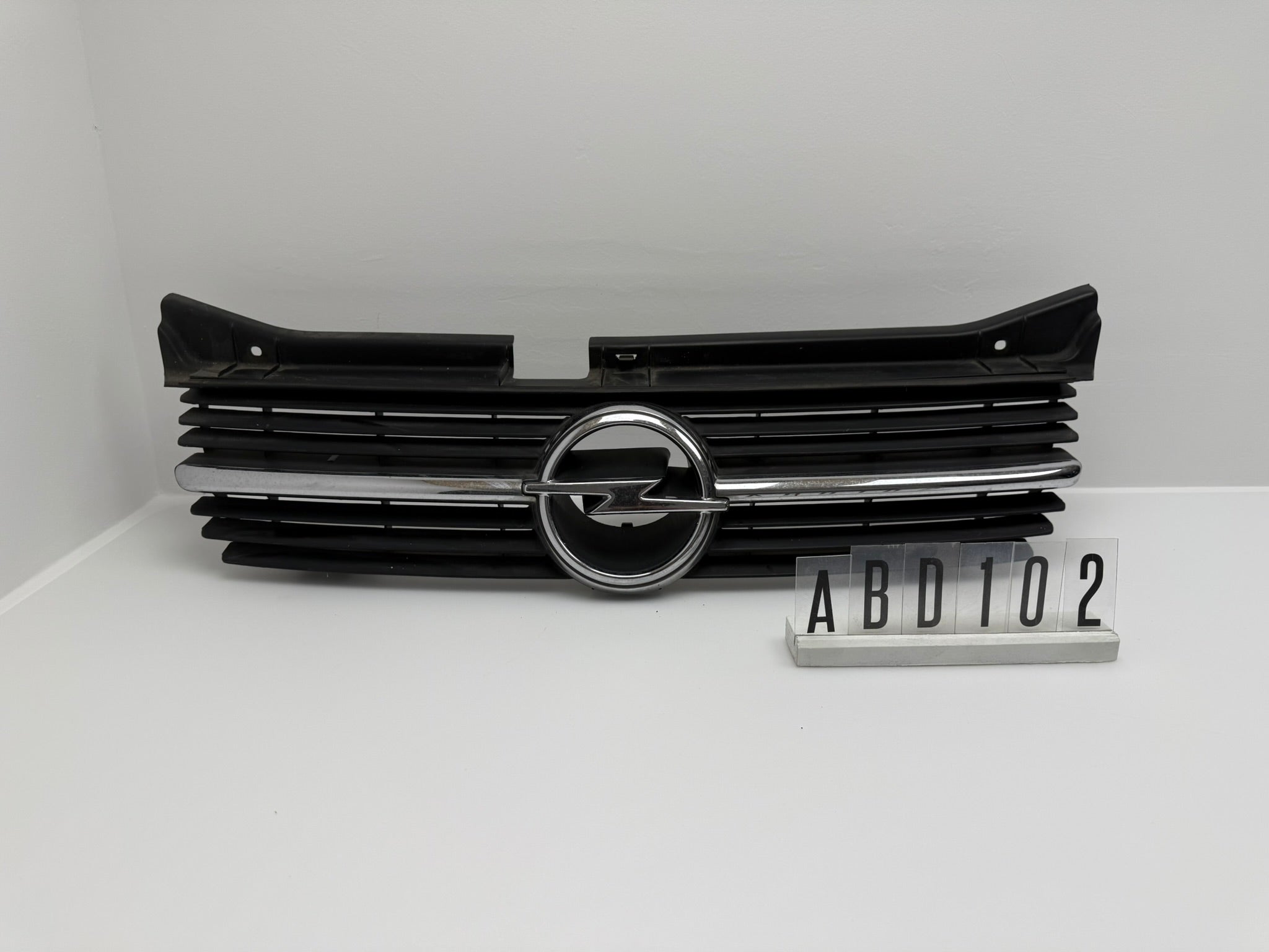 M ABD 90459940; ABD 1 01-02; 104-105 Opel Omega B Kühlergrill