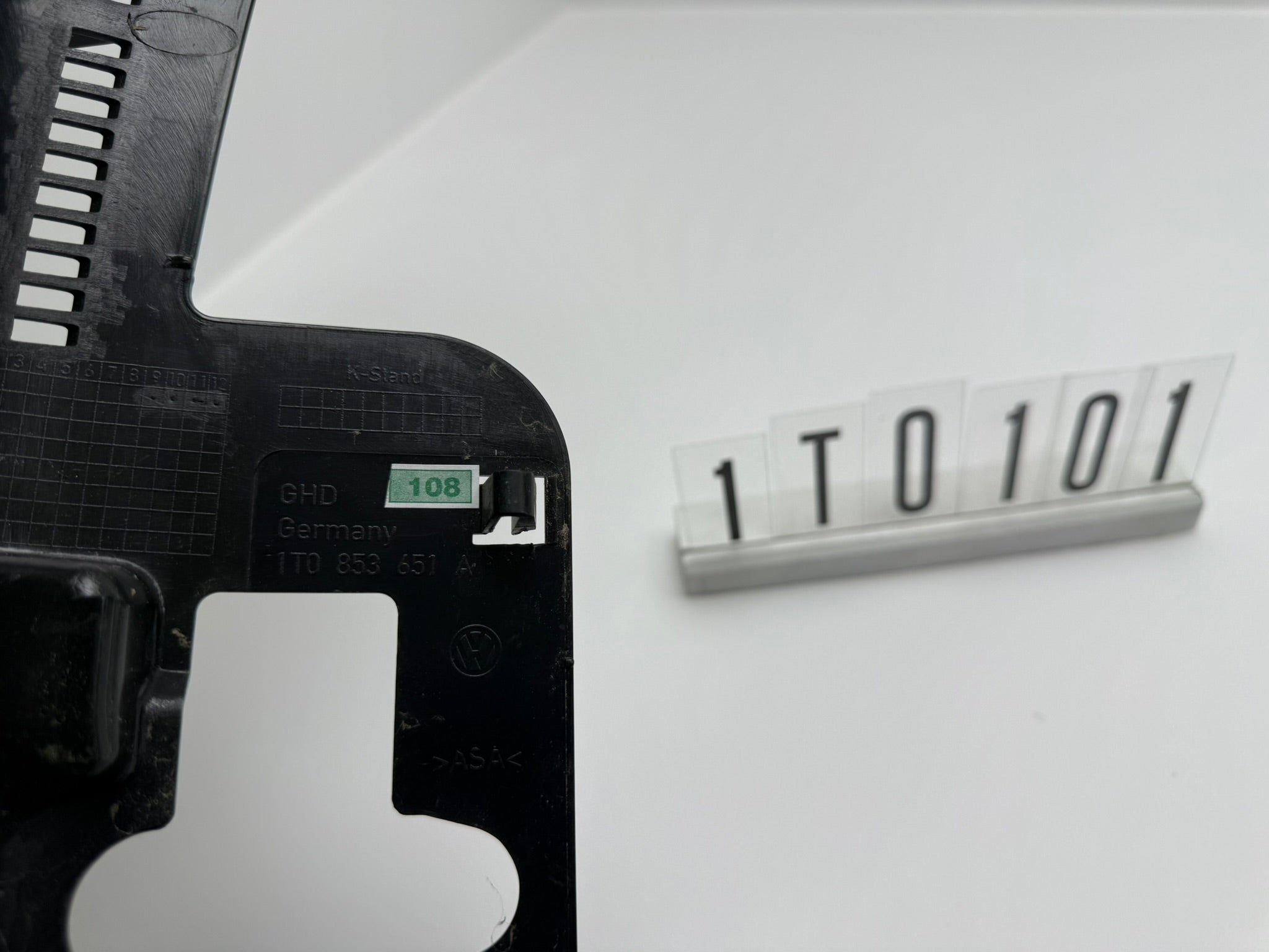 1T0853651A 1T0 853 651 A; 1T0 1 01; 108  VW Touran 1 T Kühlergrill