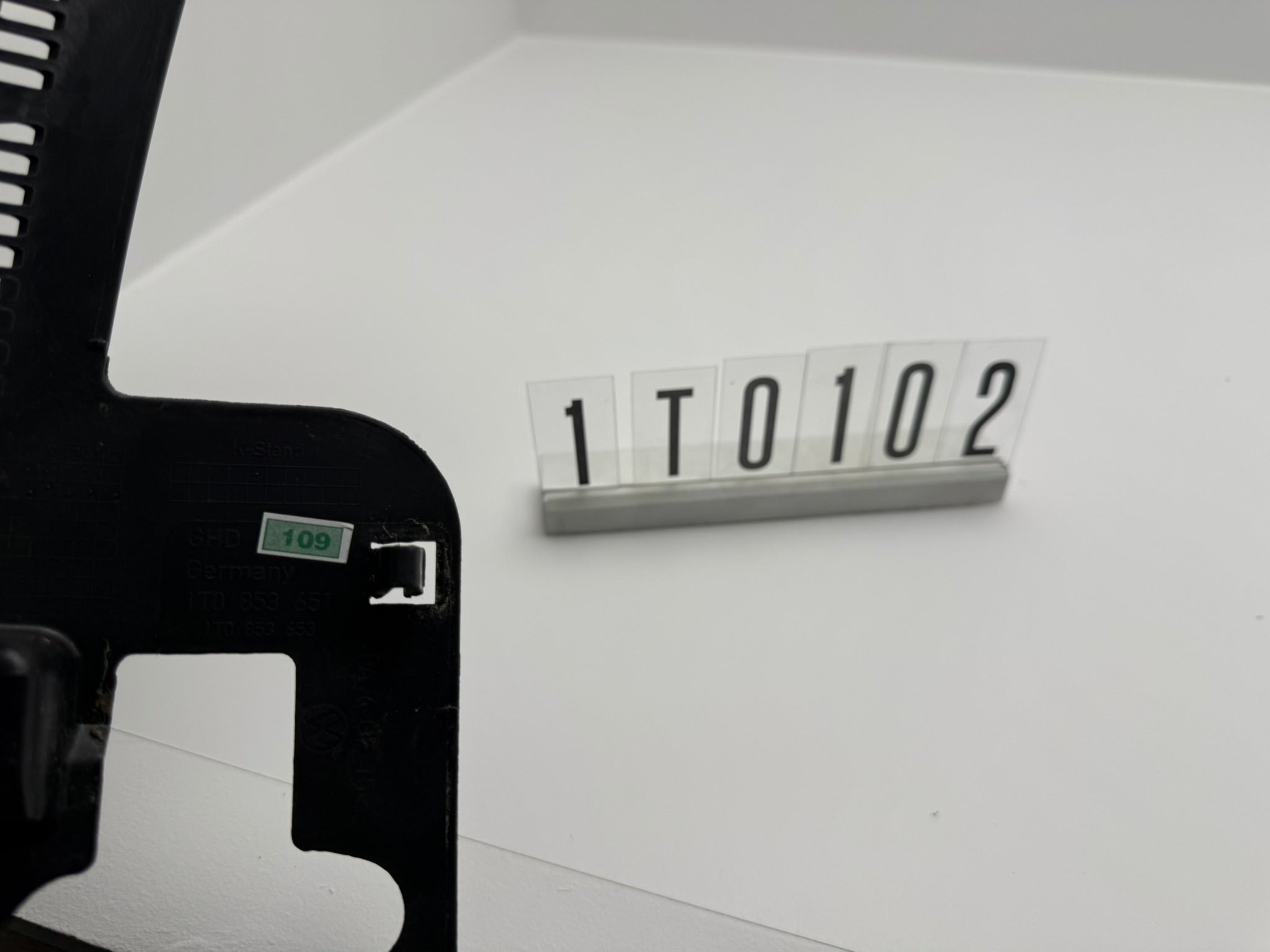 1T0853651 1T0 853 651 ; 1T0 1 01; 108  VW Touran 1 T Kühlergrill