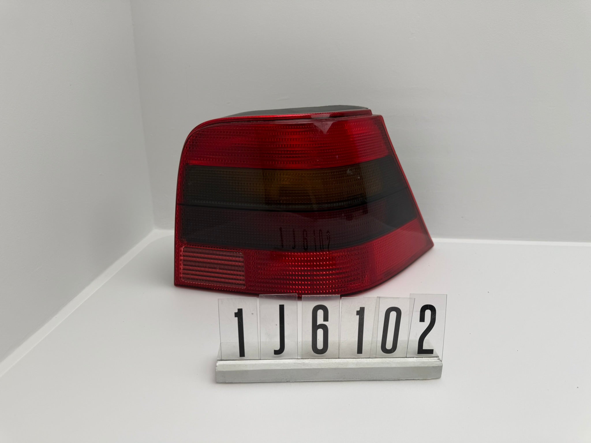 1J6 945 112; 1J6 2 02; 115 SVW Golf IV 4 Rückleuchte Rechts