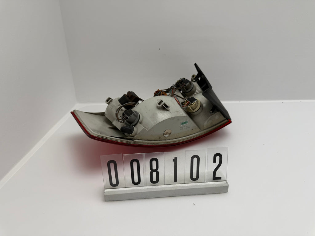 008580 01 0268; 008 1(2) 02; 121 Original Audi A4 Schlussleuchte Rücklechte links