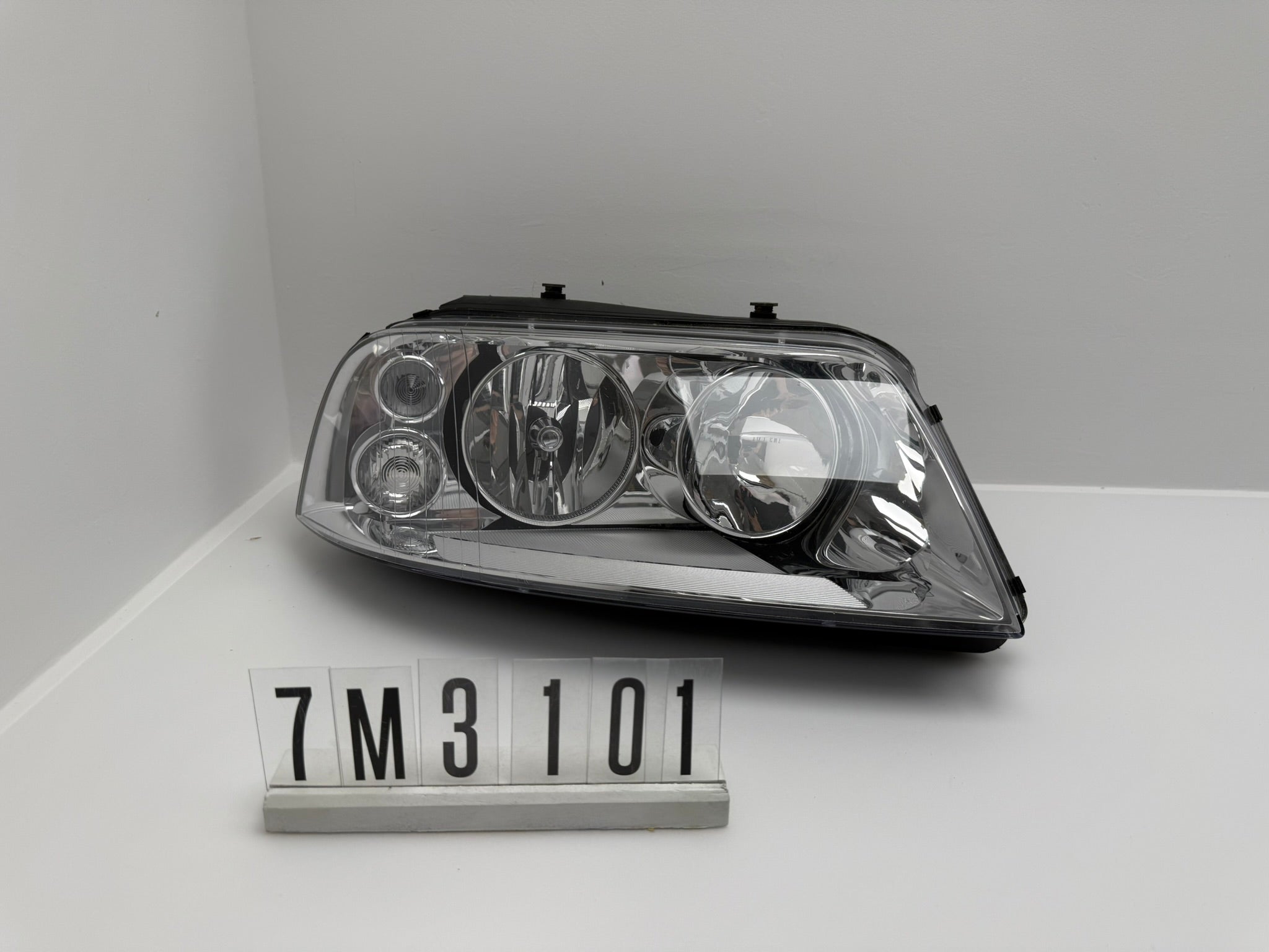 7M3941015; 7M3 1(2) 01; 130 VW Sharan Scheinwerfer Rechts
