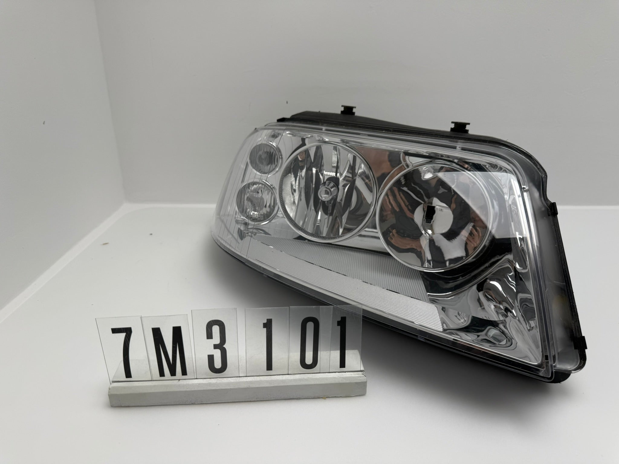 7M3941015; 7M3 1(2) 01; 130 VW Sharan Scheinwerfer Rechts