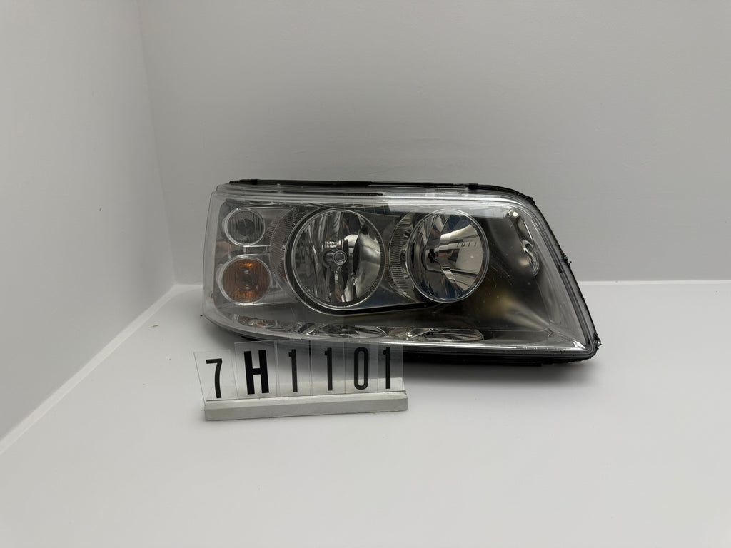 7H1 941 016 L; 7H1 1(2) 01; 131 VW T5 Scheinwerfer Rechts Elektrisch LWR