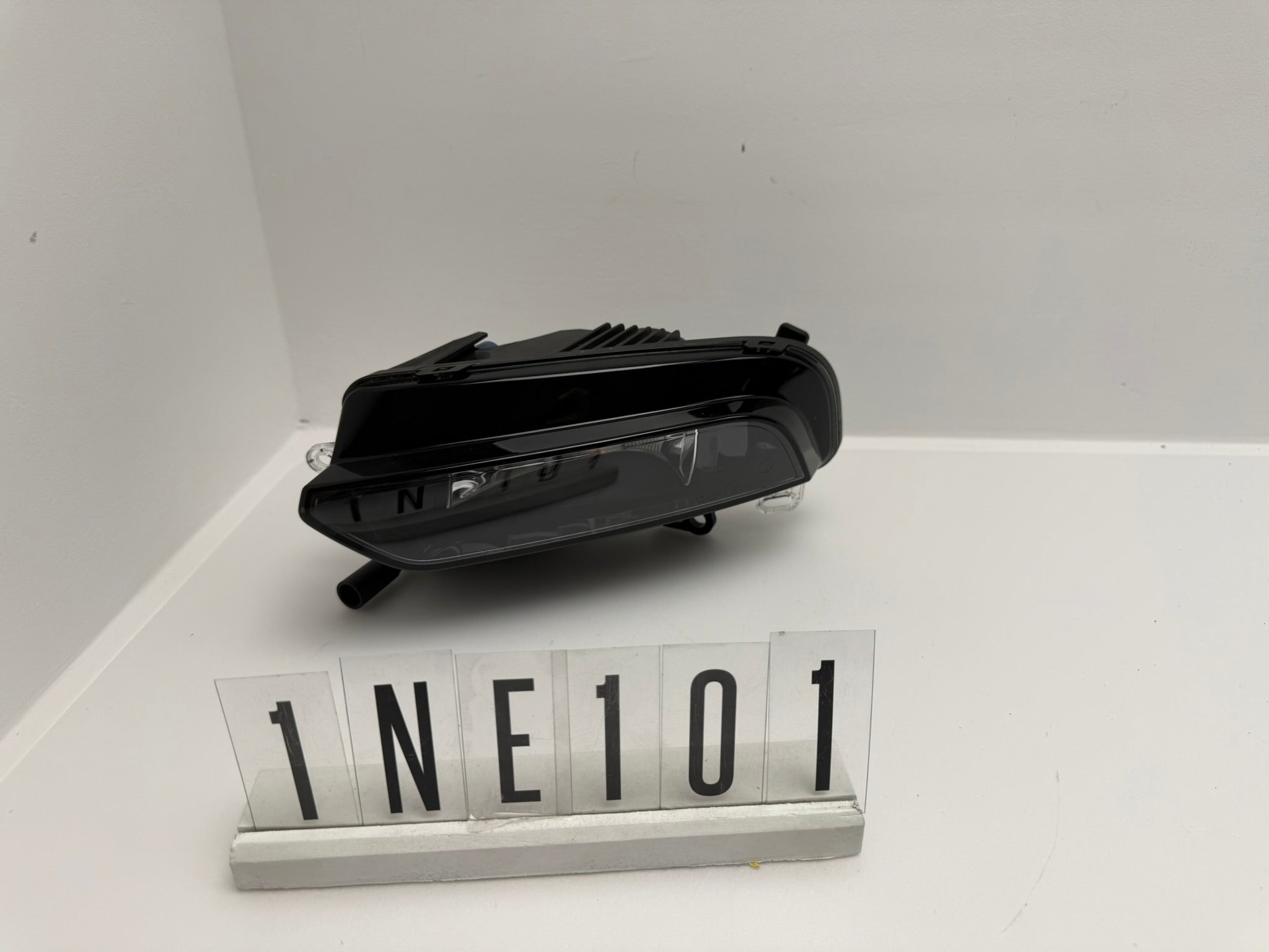 1NE 010.832-09; 1NE 2 01-02; 11-12  AUDI A3 8VA/8VF Nebelscheinwerfer