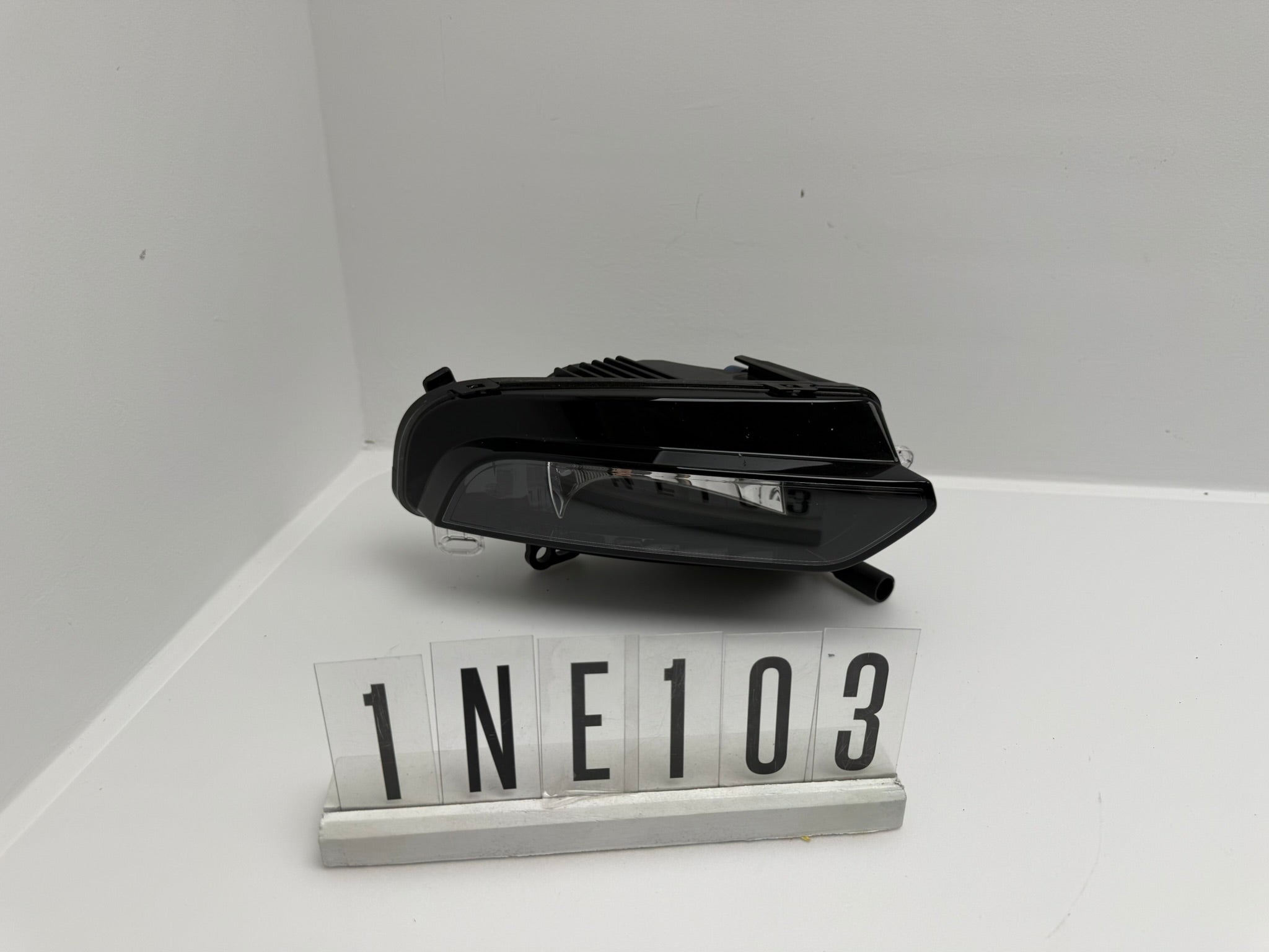 1NE 010.832-10; 1NE 2 03-04; 14-15  AUDI A3 8VA/8VF Nebelscheinwerfer