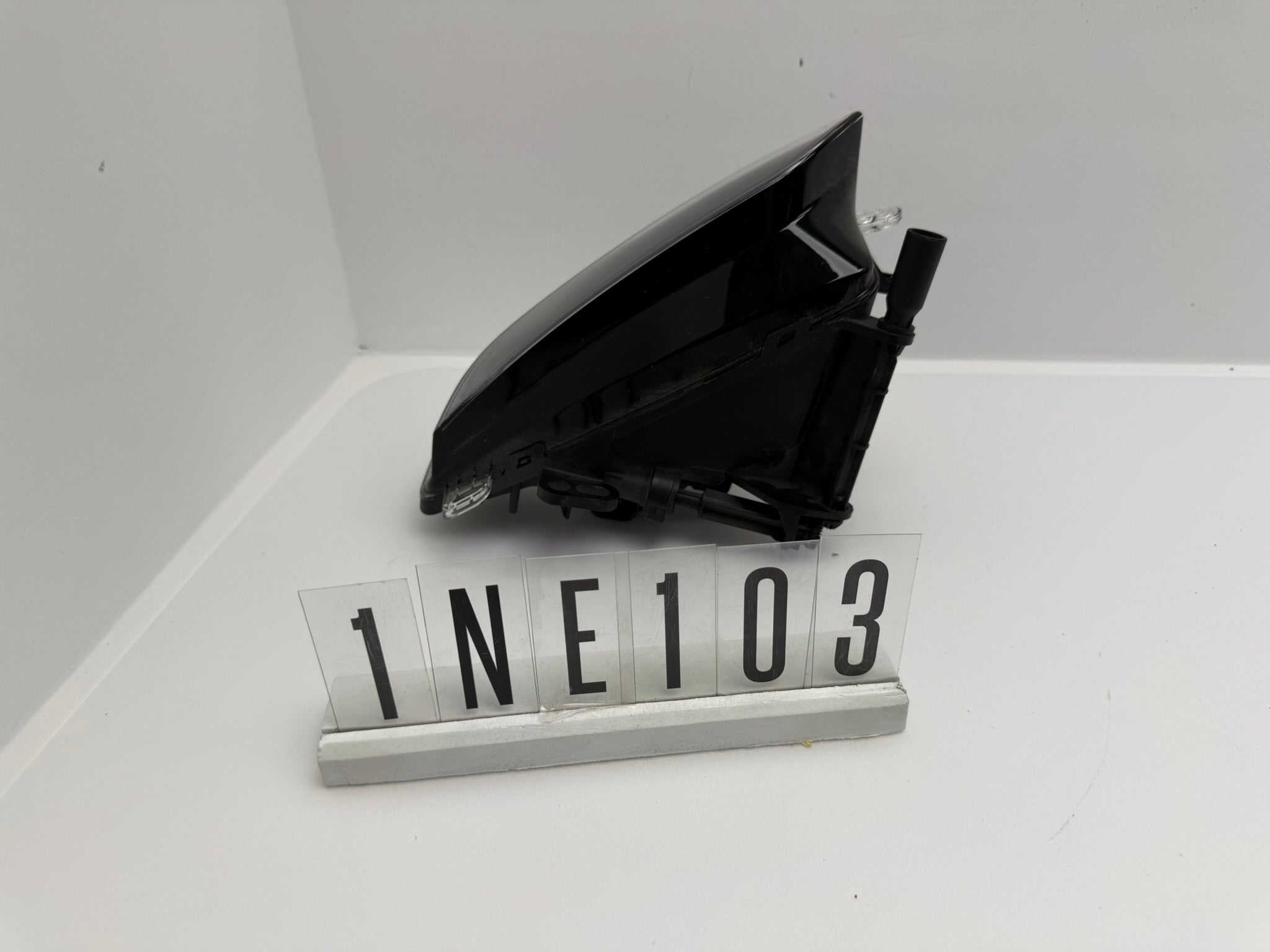 1NE 010.832-10; 1NE 2 03-04; 14-15  AUDI A3 8VA/8VF Nebelscheinwerfer