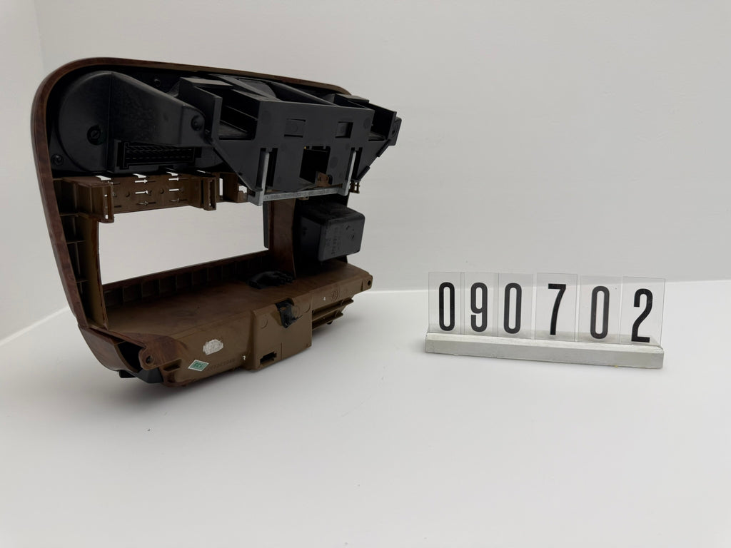 90436578; 090 7 01-02; 134-135 OPEL OMEGA B (25, 26, 27) Mittelkonsole