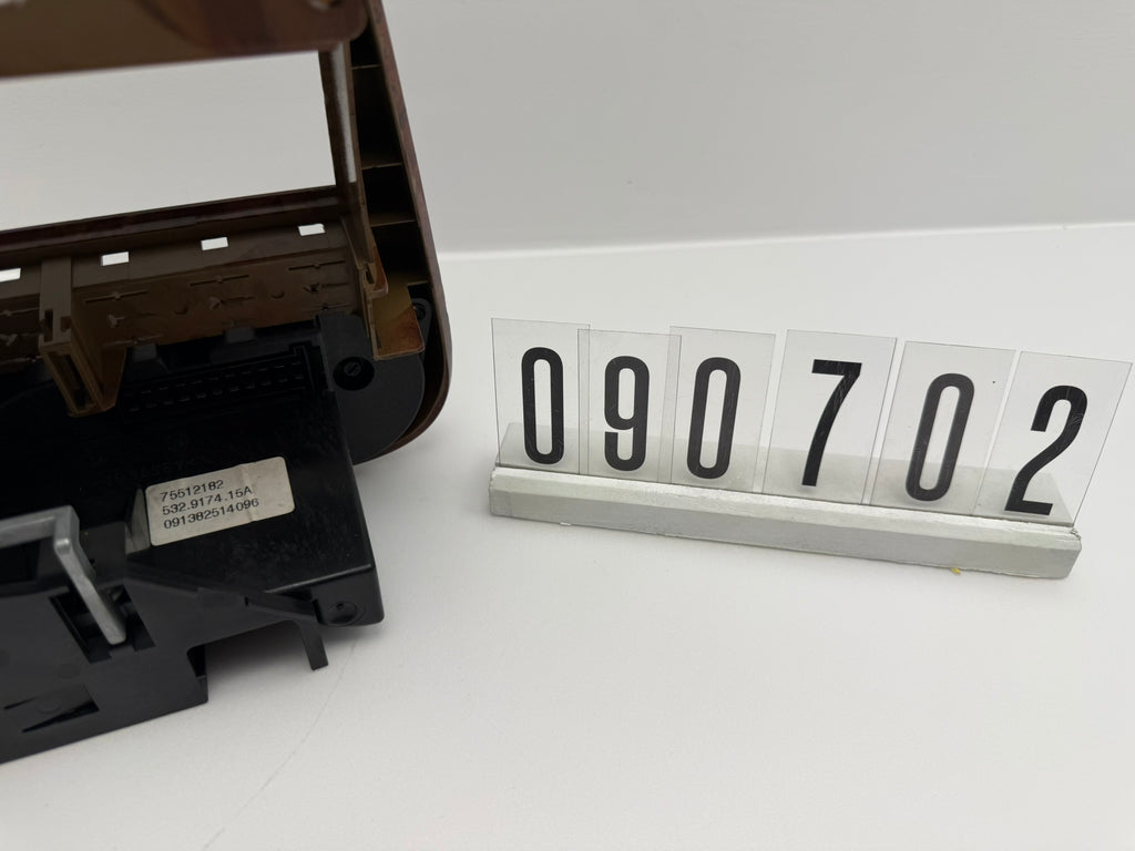 90436578; 090 7 01-02; 134-135 OPEL OMEGA B (25, 26, 27) Mittelkonsole