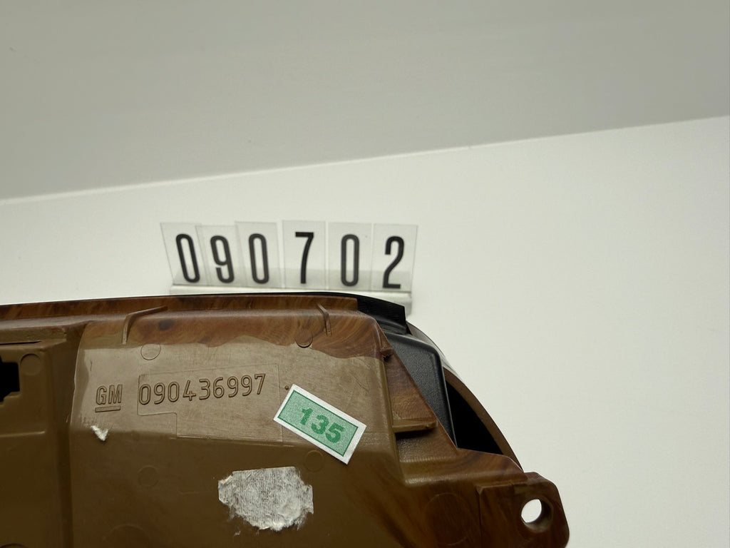 90436578; 090 7 01-02; 134-135 OPEL OMEGA B (25, 26, 27) Mittelkonsole