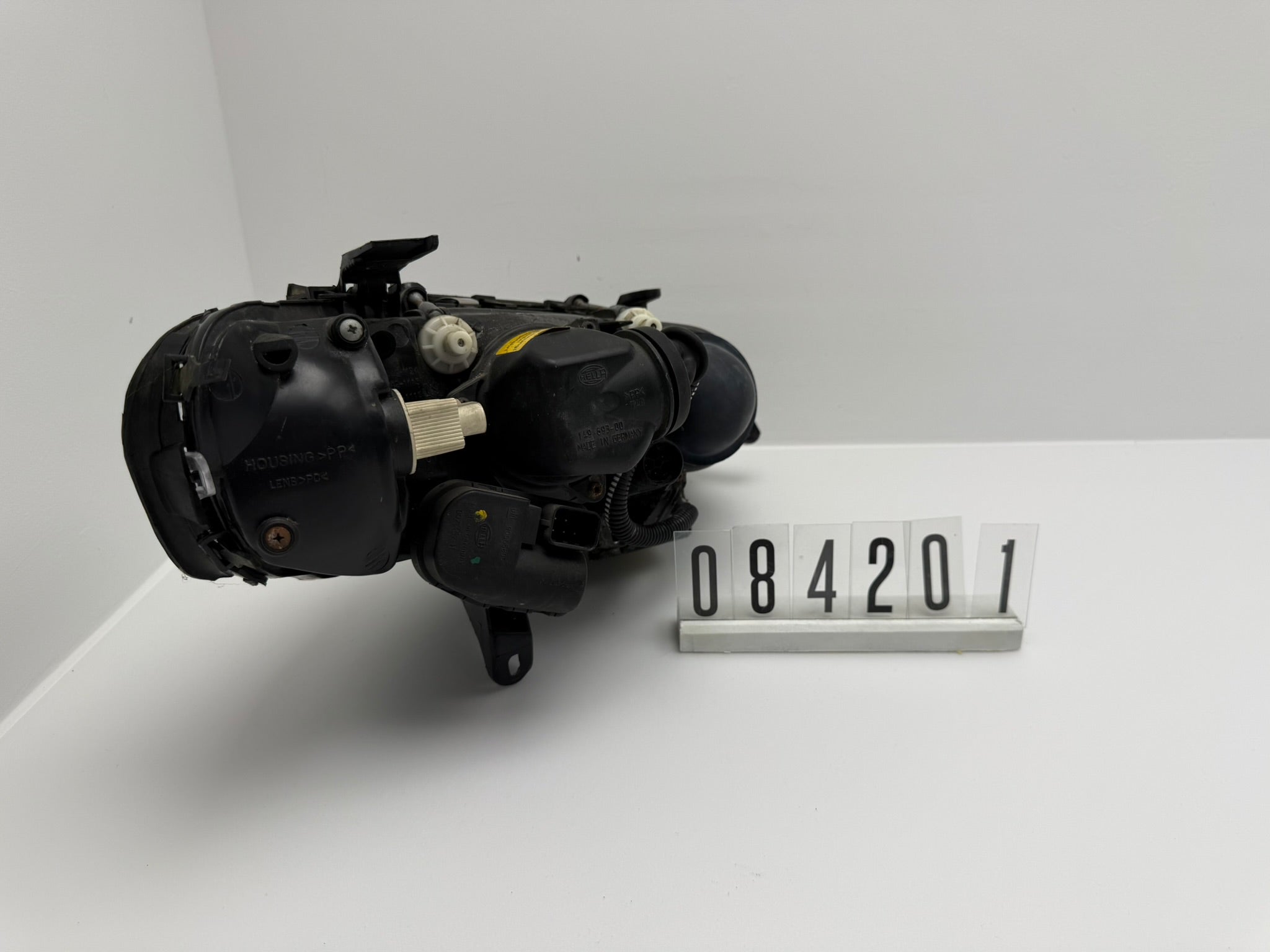 084421115 L; 084 2 01; 137 OPEL OMEGA B  (99-03) Scheinwerfer links