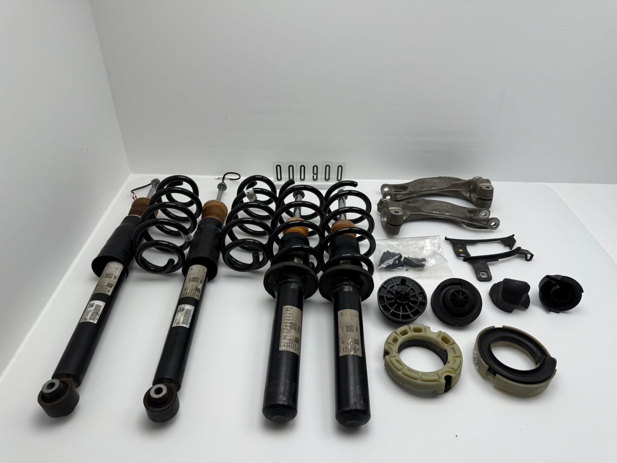 8W0413031BA 8W0513035AD; 000 9 00; 140 Audi A5 S line Sportfahrwerk Komplettset