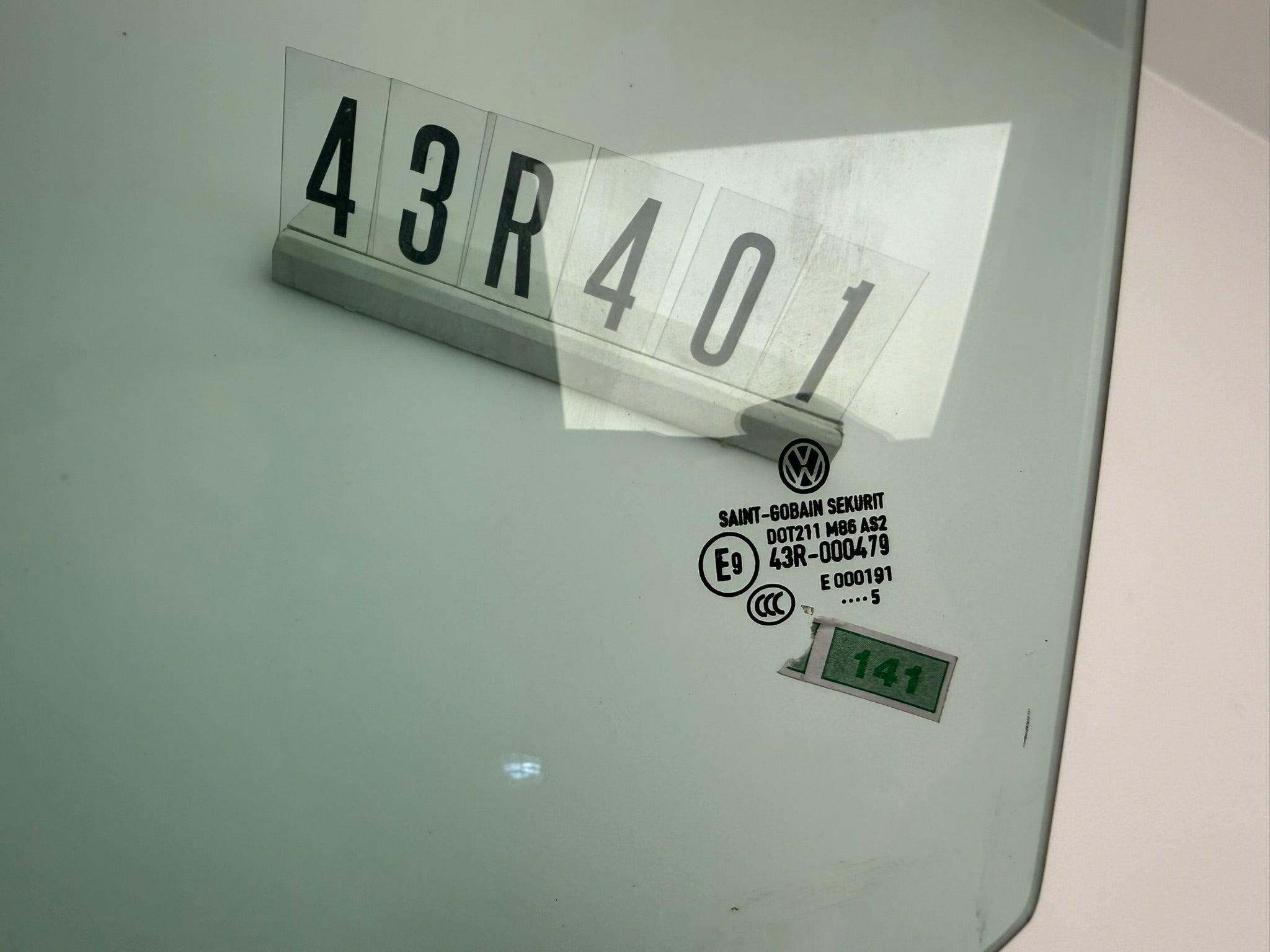 43R-000479; 43R 4 01; 141  VW Polo 9N1 Bj.05 3 Türer vorne links Seitenscheibe