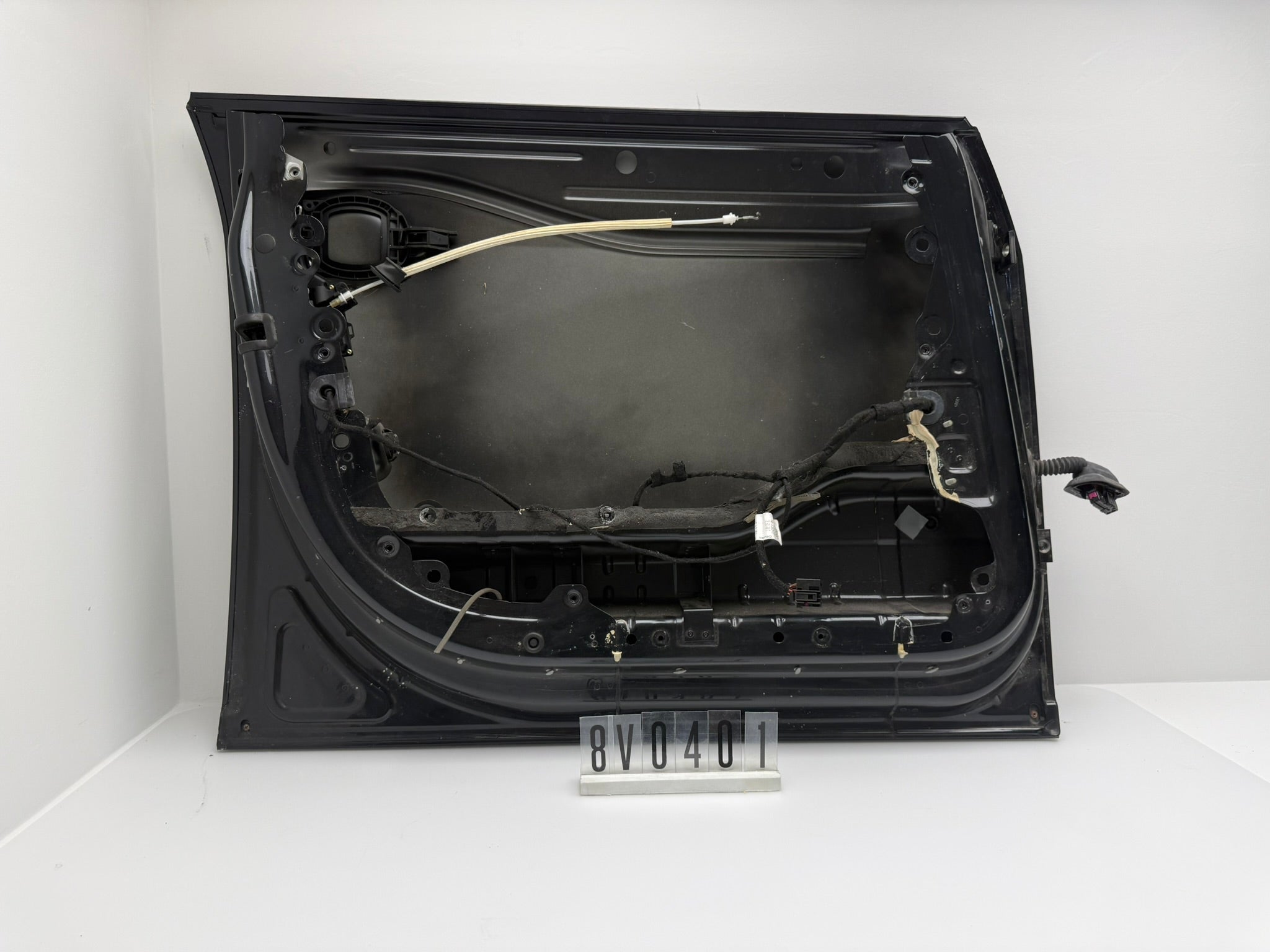 8V0 831 511 A; 8VO 4 01; 143 AUDI A2 8Z LINKE VORDERE TÜR