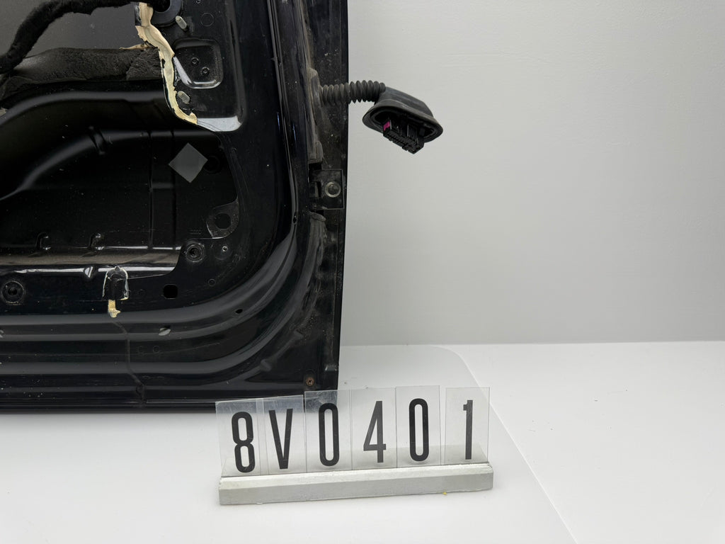 8V0 831 511 A; 8VO 4 01; 143 AUDI A2 8Z LINKE VORDERE TÜR