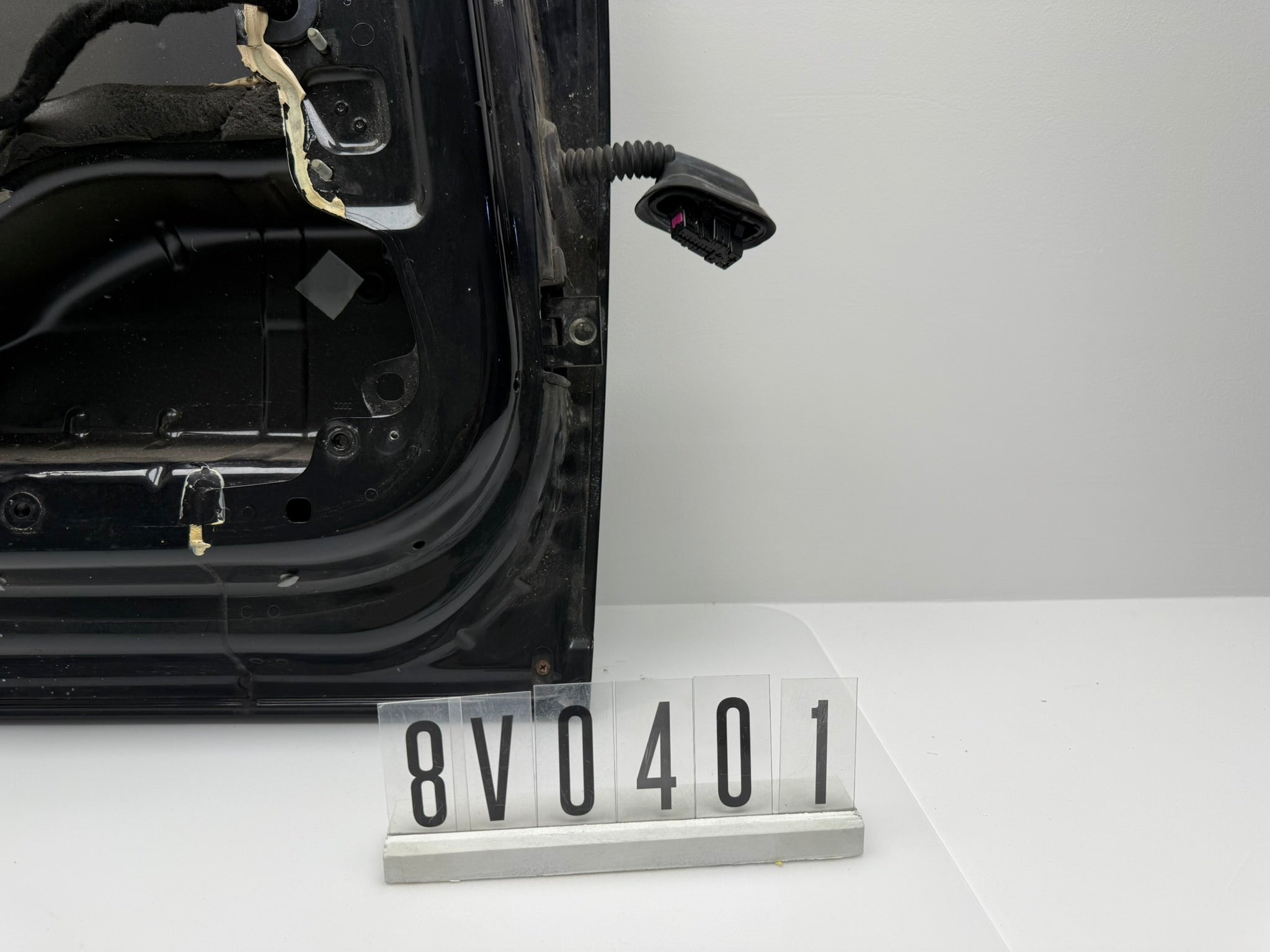 8V0 831 511 A; 8VO 4 01; 143 AUDI A2 8Z LINKE VORDERE TÜR