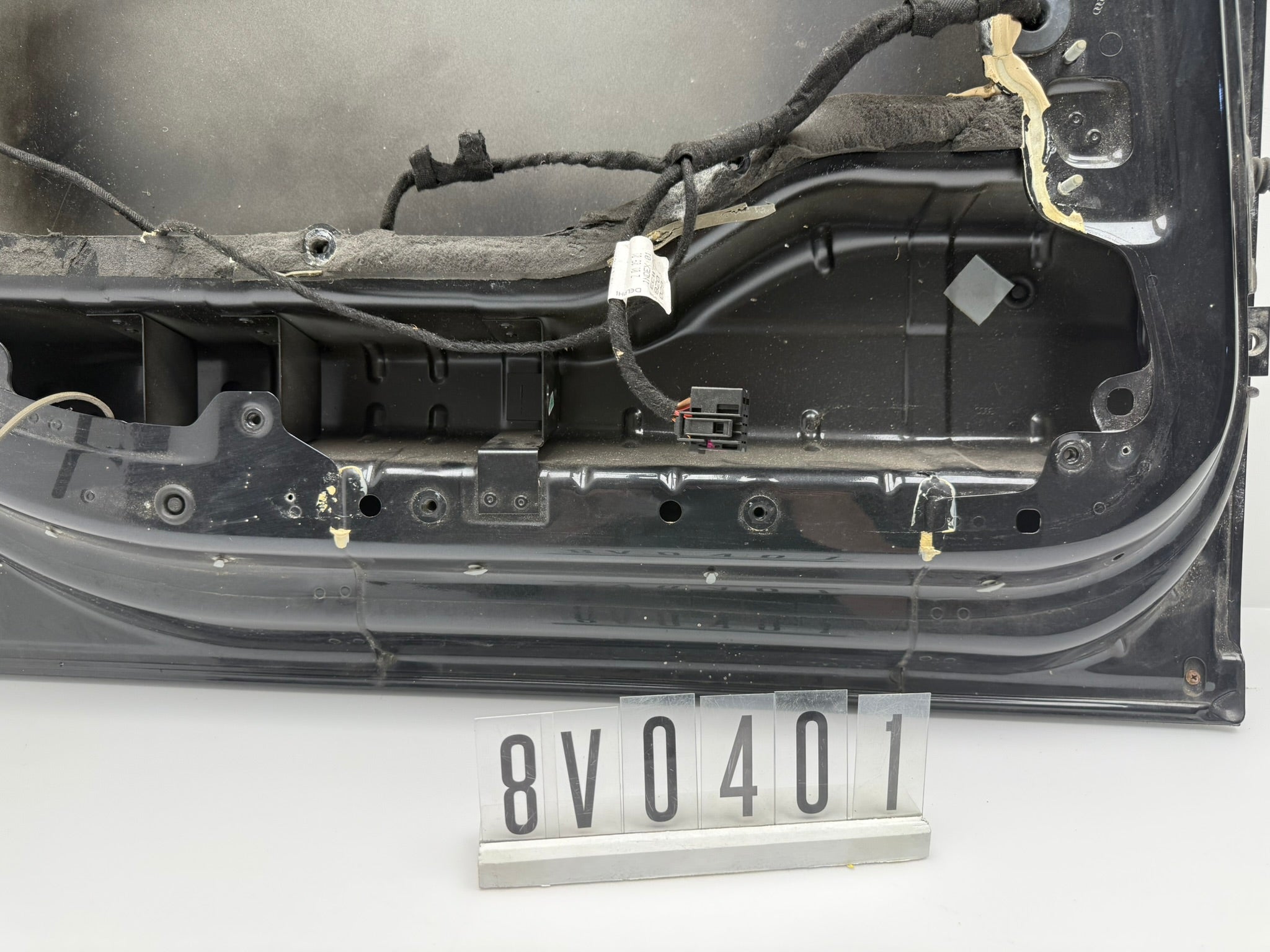 8V0 831 511 A; 8VO 4 01; 143 AUDI A2 8Z LINKE VORDERE TÜR