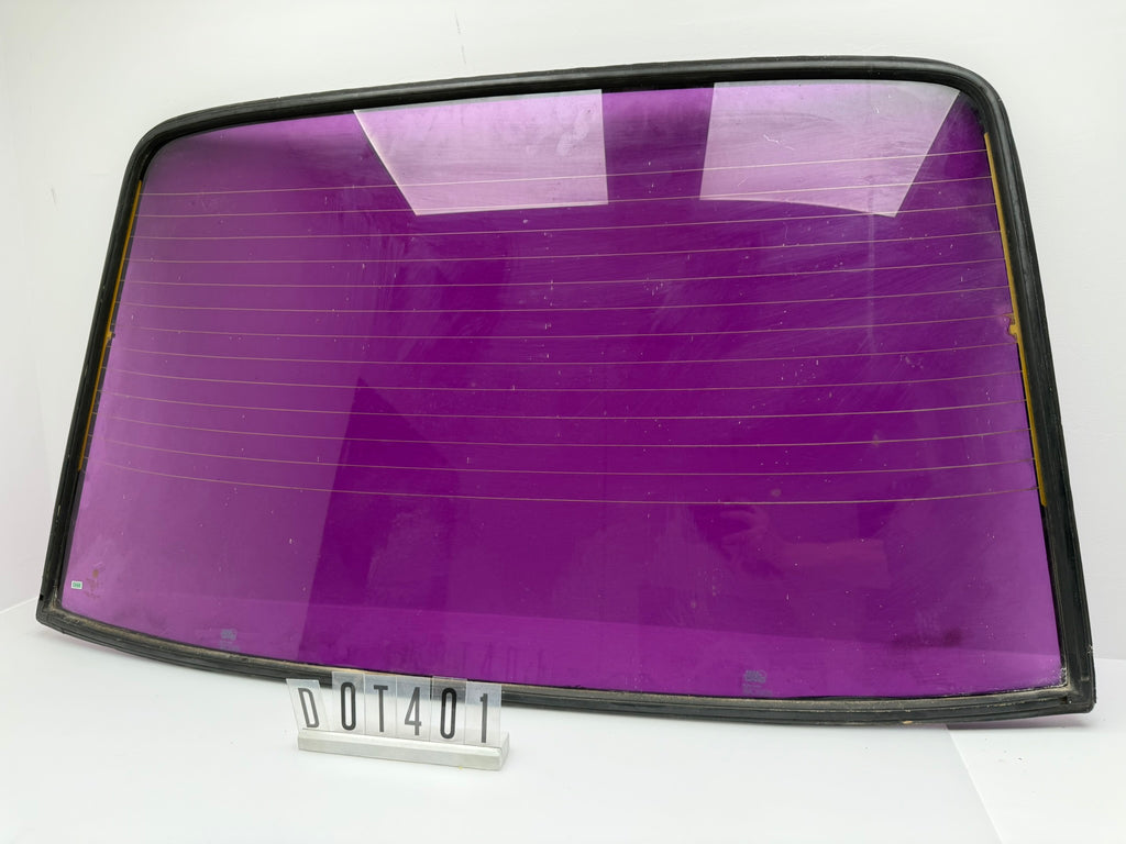 DOT-32-M40-AS2; DOT 4 01; 144 Opel Rekord C / Commodore A Heckscheibe