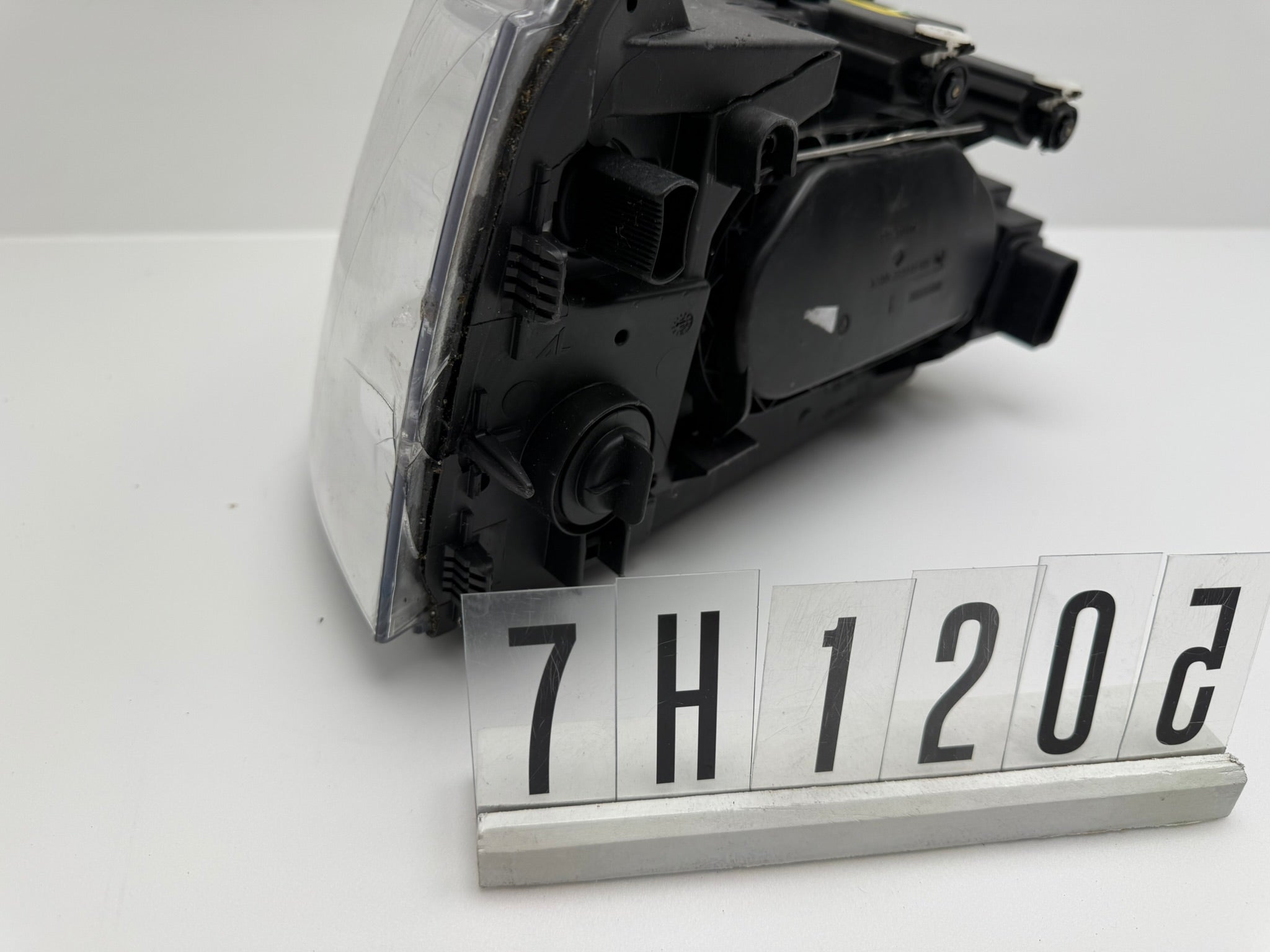7H1 941 015 L; 7H1 2 05; 147 VW T5 Scheinwerfer Links