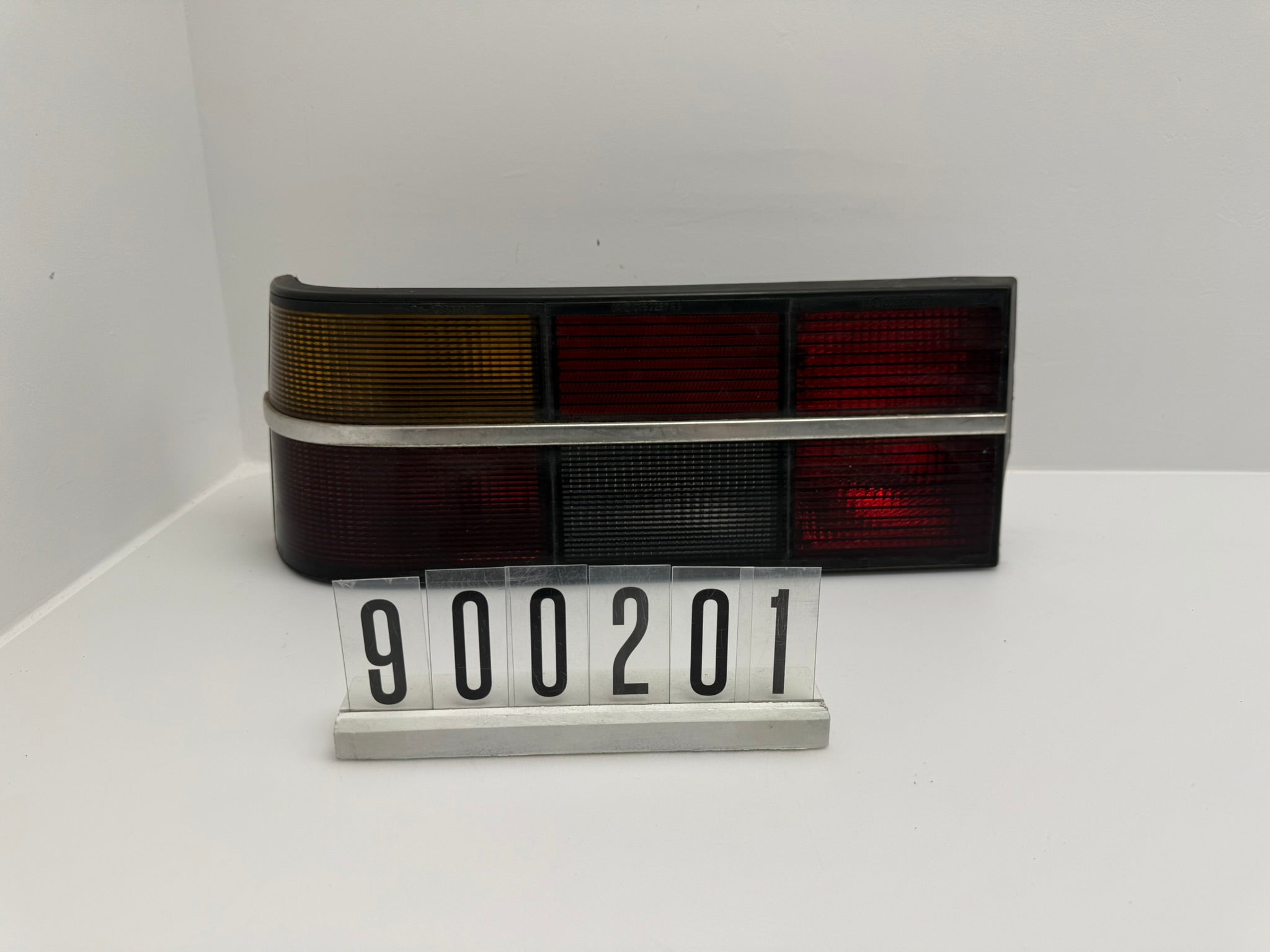 GM 90045093; 900 2 01;152  Opel Monza A Rückleuchte links