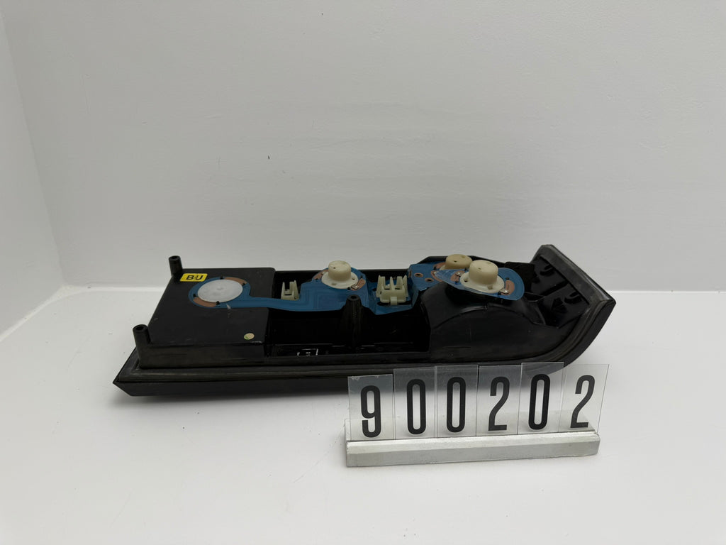 GM 90045094; 900 2 02; 153 Opel Monza A Rückleuchte Rechts