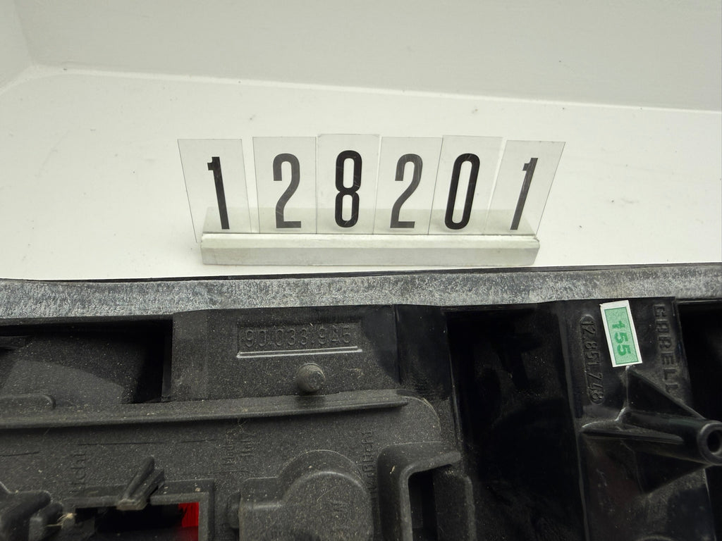 12851748; 128 2 01; 155 Opel G.M. Rekord E E1 SR/E Rückleuchte links