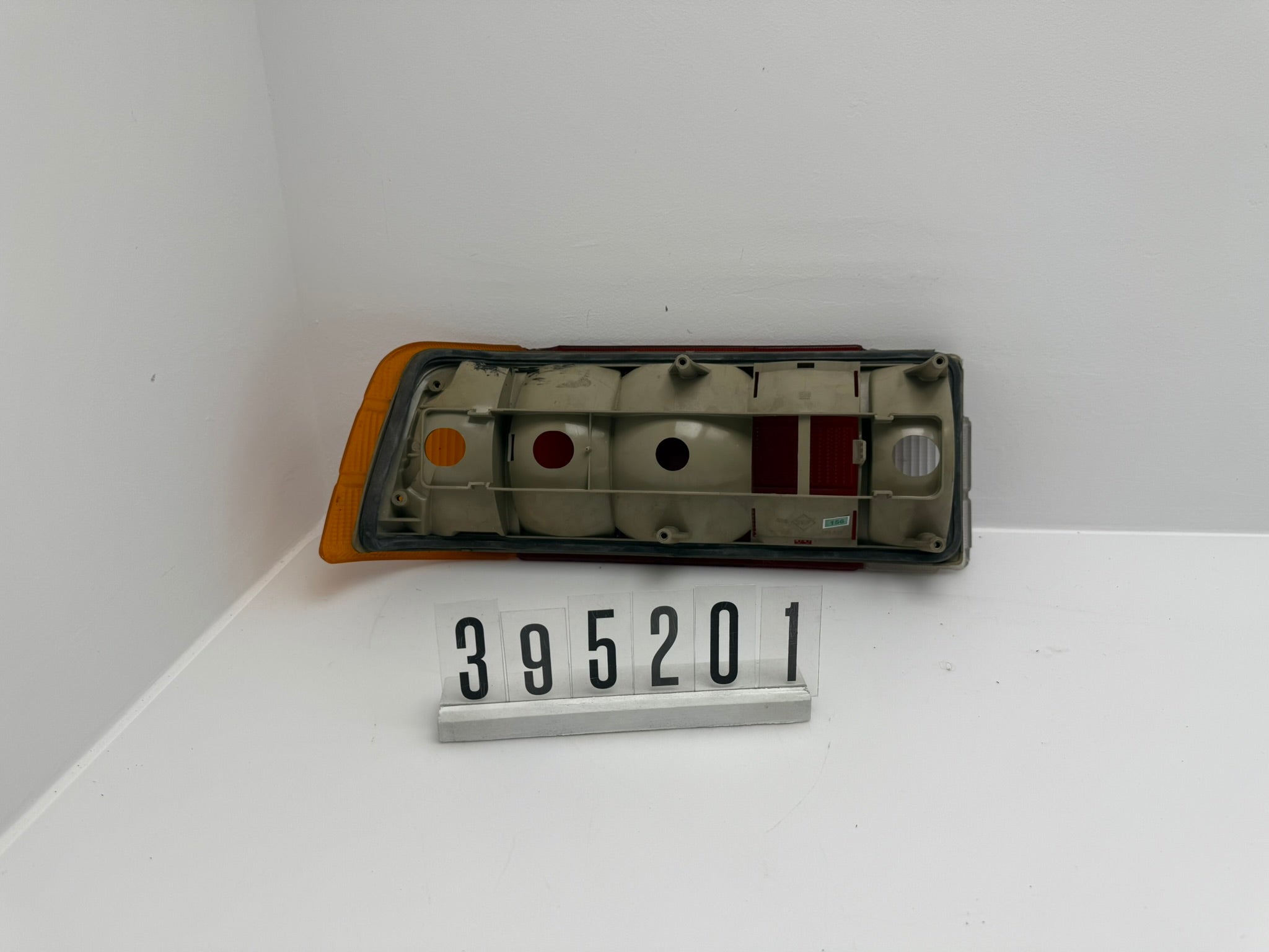 395546; 395 2 01; 156 Opel Rekord E Rückleuchte rechts