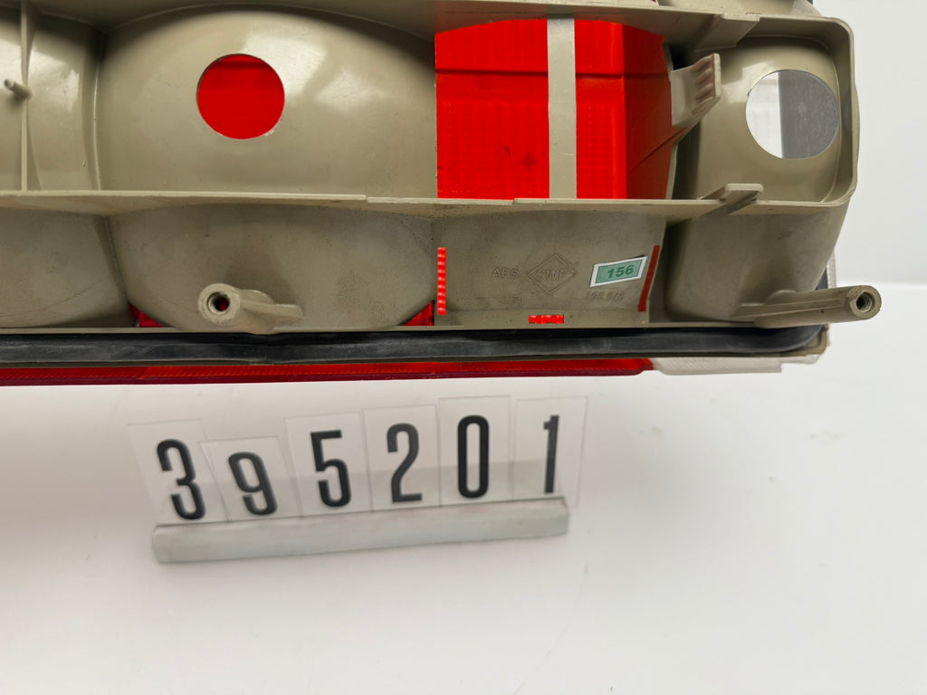 395546; 395 2 01; 156 Opel Rekord E Rückleuchte rechts