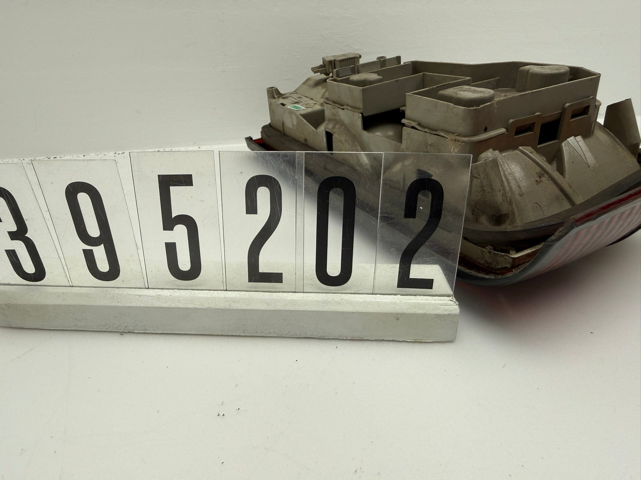 395 061; 395 2 02; 162 OPEL ASCONAA; B C RÜCKLEUCHTE Links