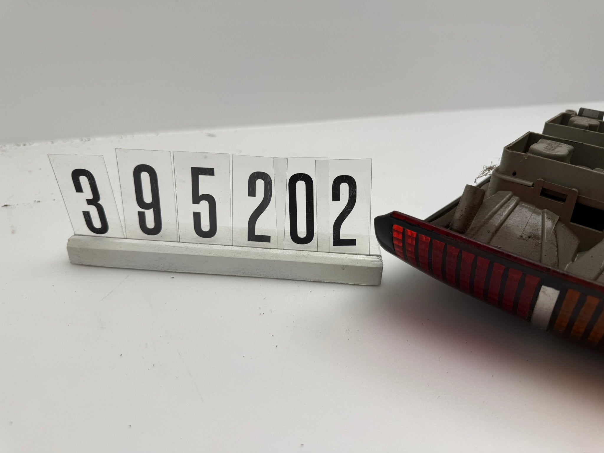 395 061; 395 2 02; 162 OPEL ASCONAA; B C RÜCKLEUCHTE Links