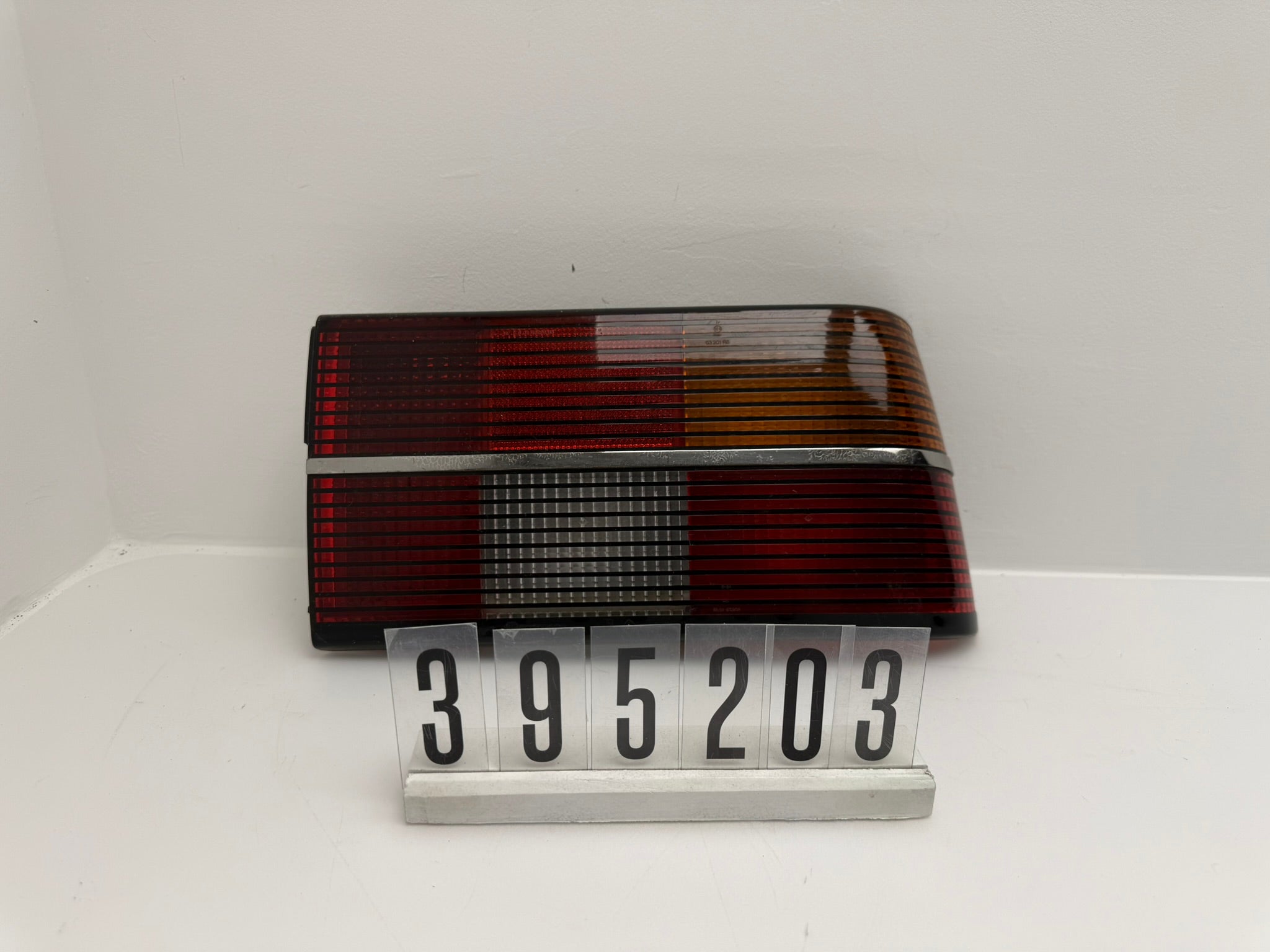 395 058; 395 2 03-04; 163-164 OPEL ASCONAA; B C RÜCKLEUCHTE RECHTS