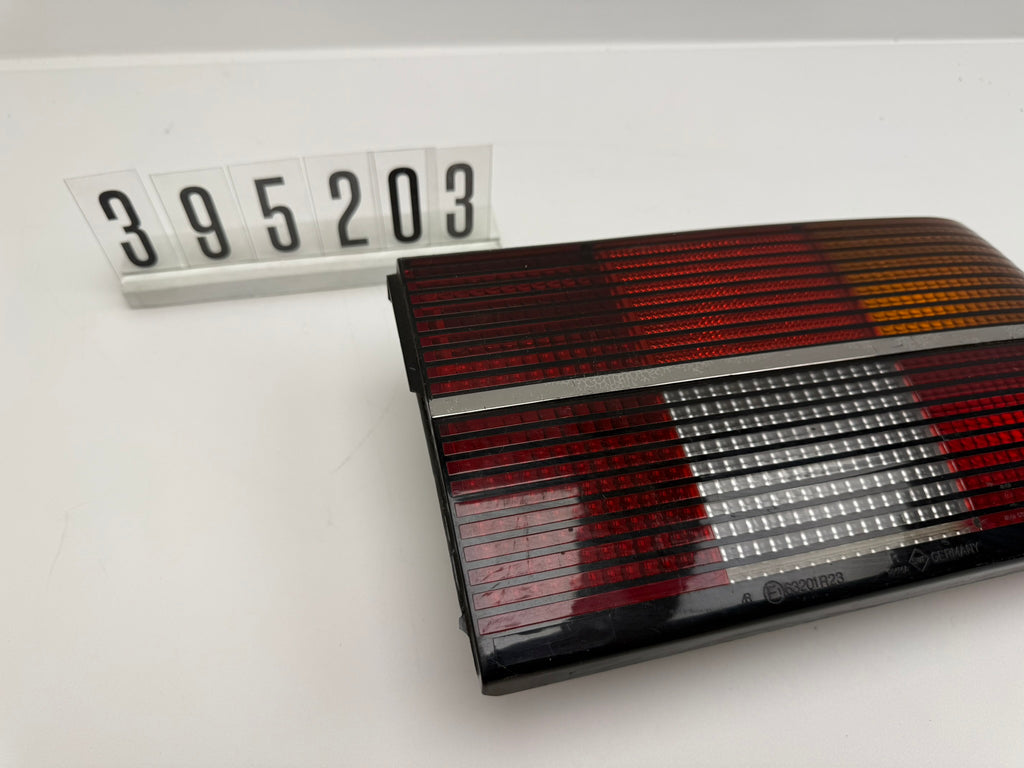 395 058; 395 2 03-04; 163-164 OPEL ASCONAA; B C RÜCKLEUCHTE RECHTS