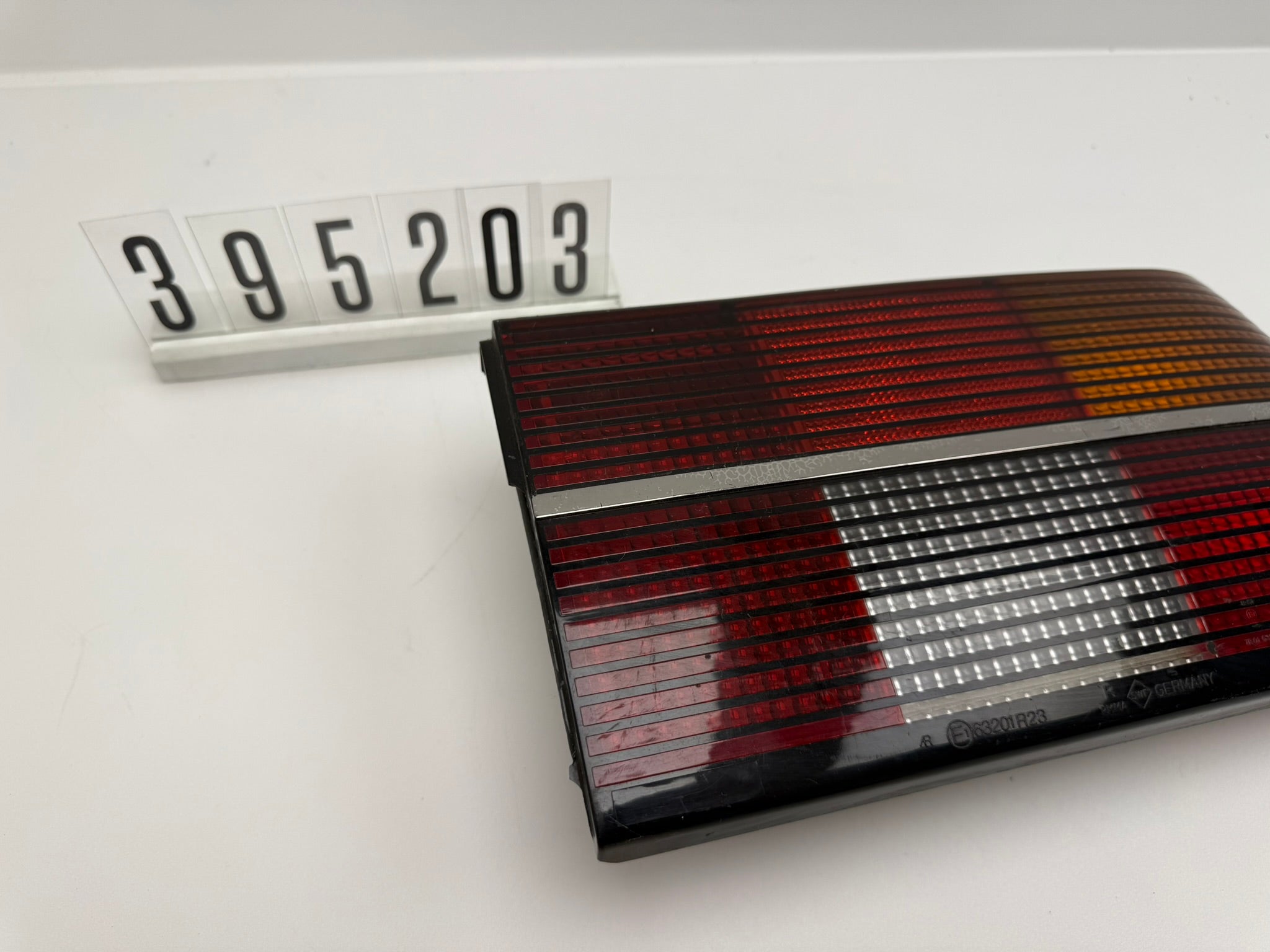 395 058; 395 2 03-04; 163-164 OPEL ASCONAA; B C RÜCKLEUCHTE RECHTS