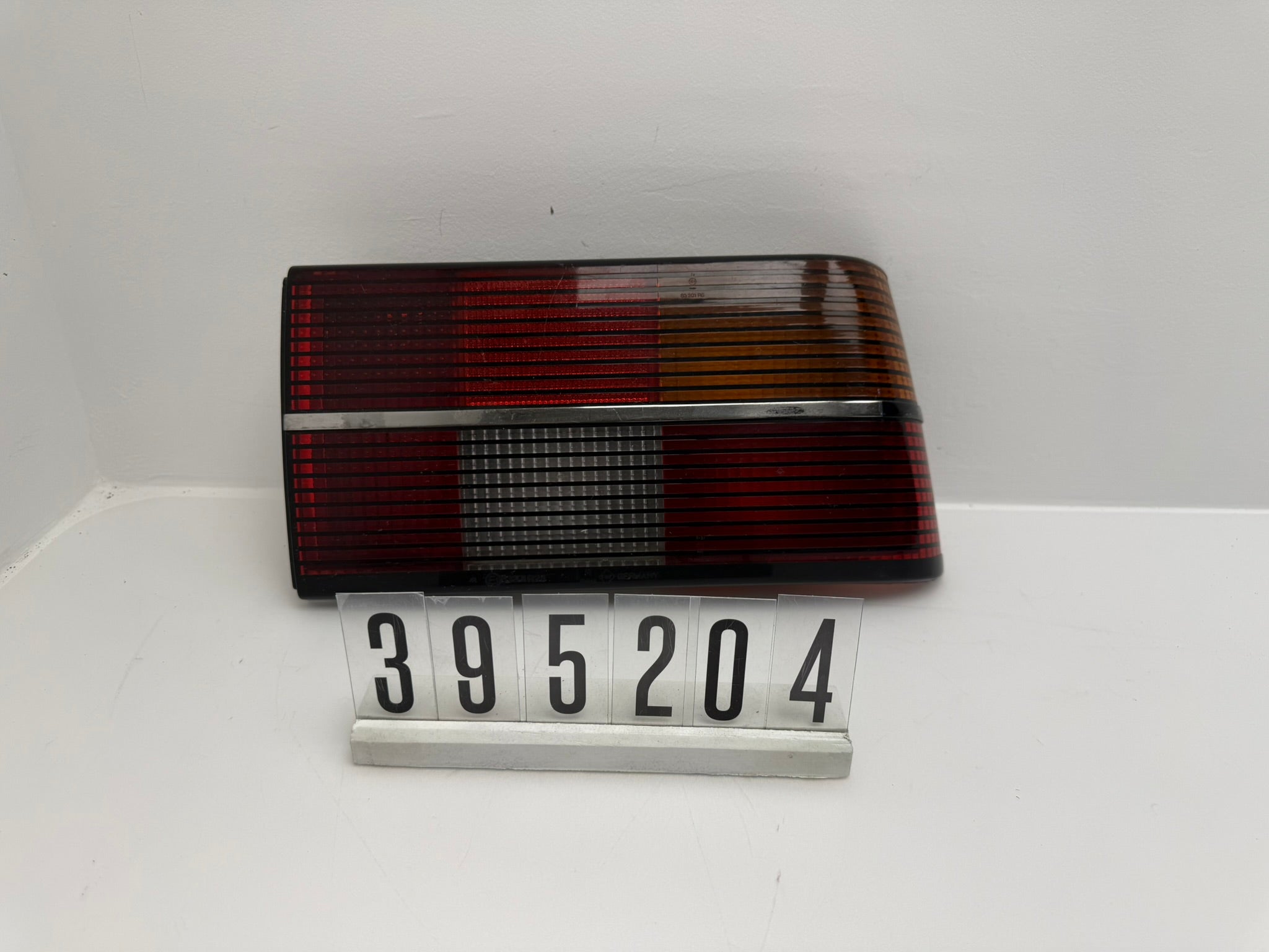 395 058; 395 2 03-04; 163-164 OPEL ASCONAA; B C RÜCKLEUCHTE RECHTS