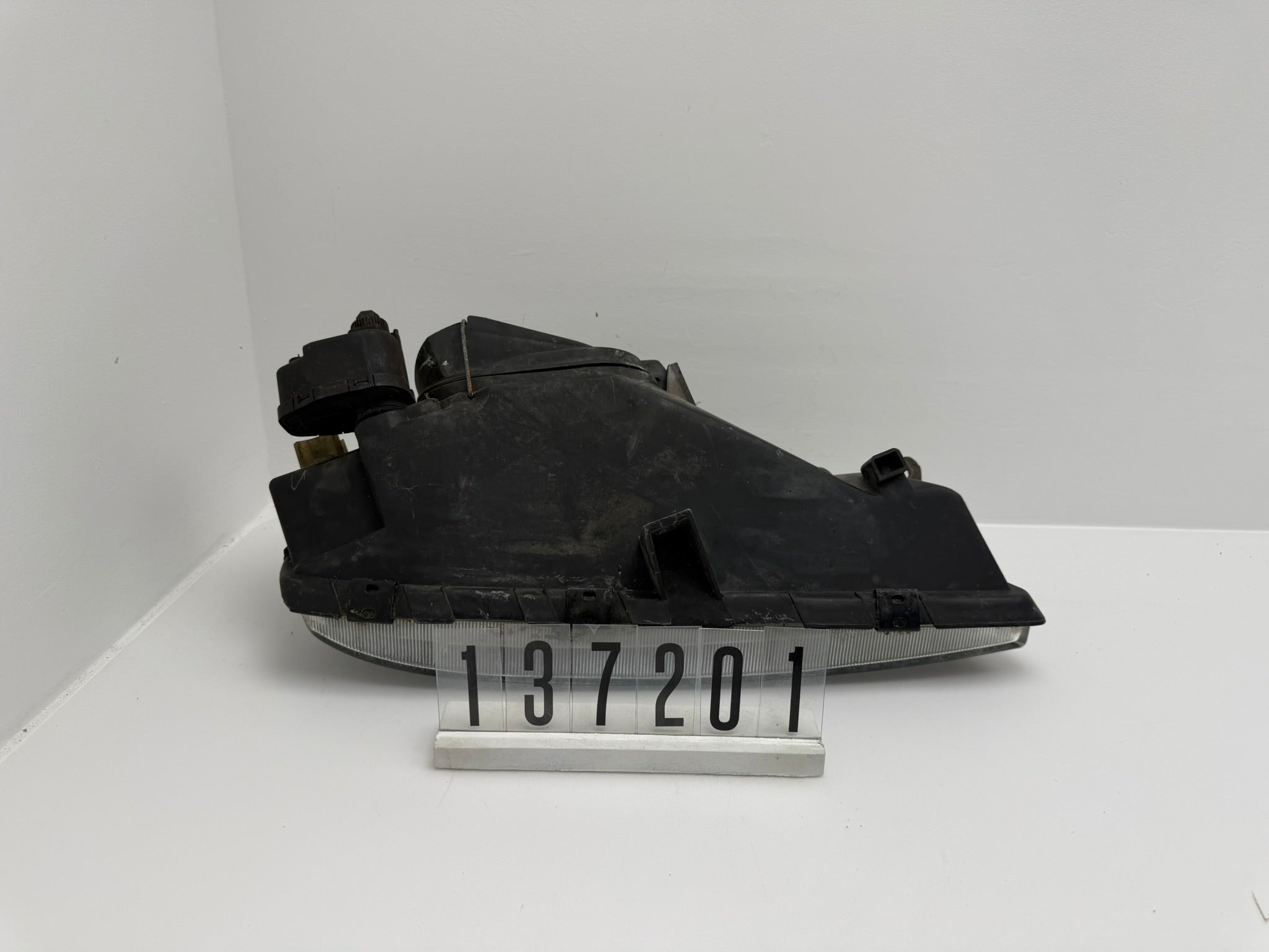 13712300; 137 2 01; 165 OPEL CALIBRA Básico Scheinwerfer Rechts