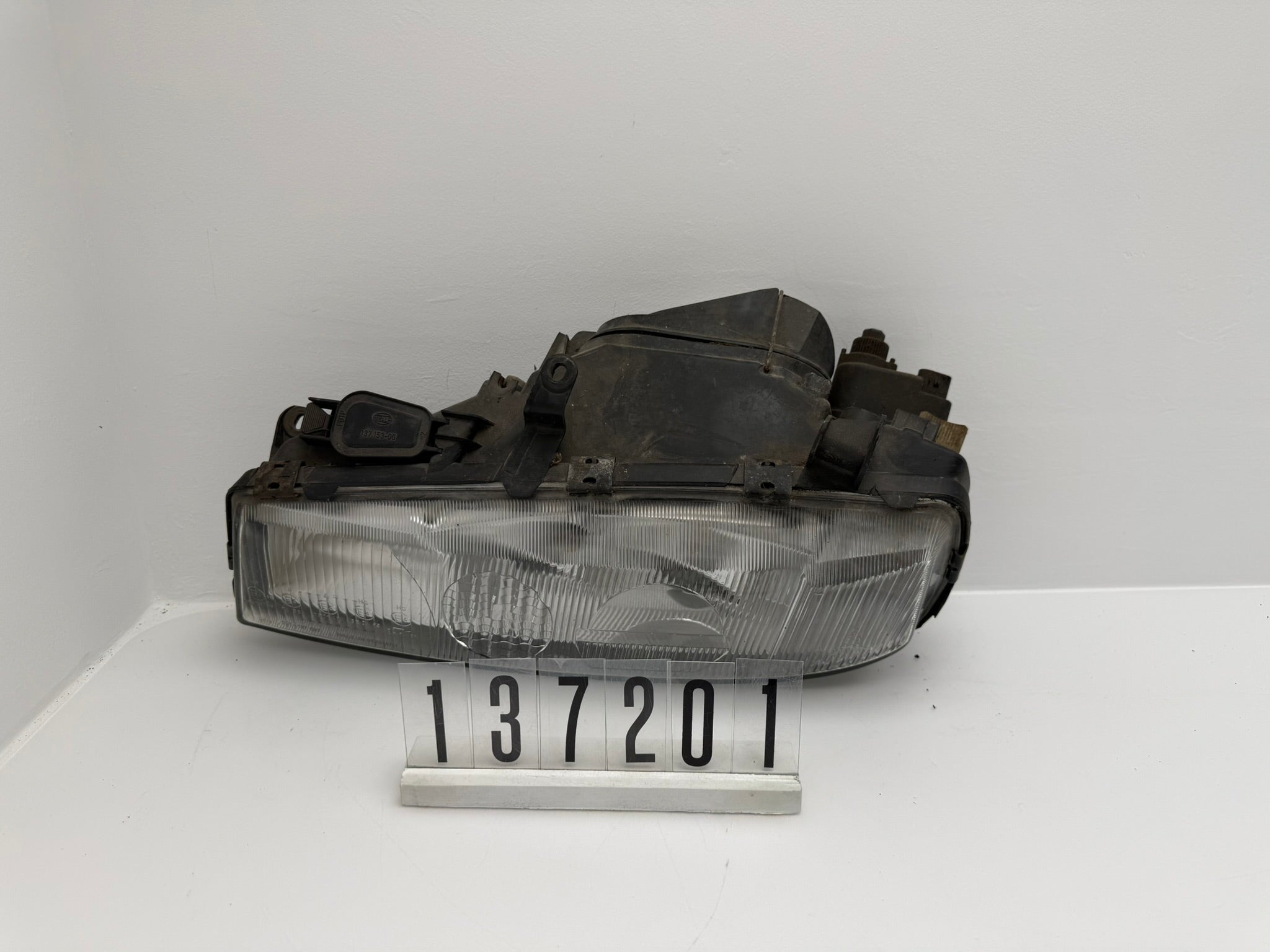 13712300; 137 2 01; 165 OPEL CALIBRA Básico Scheinwerfer Rechts